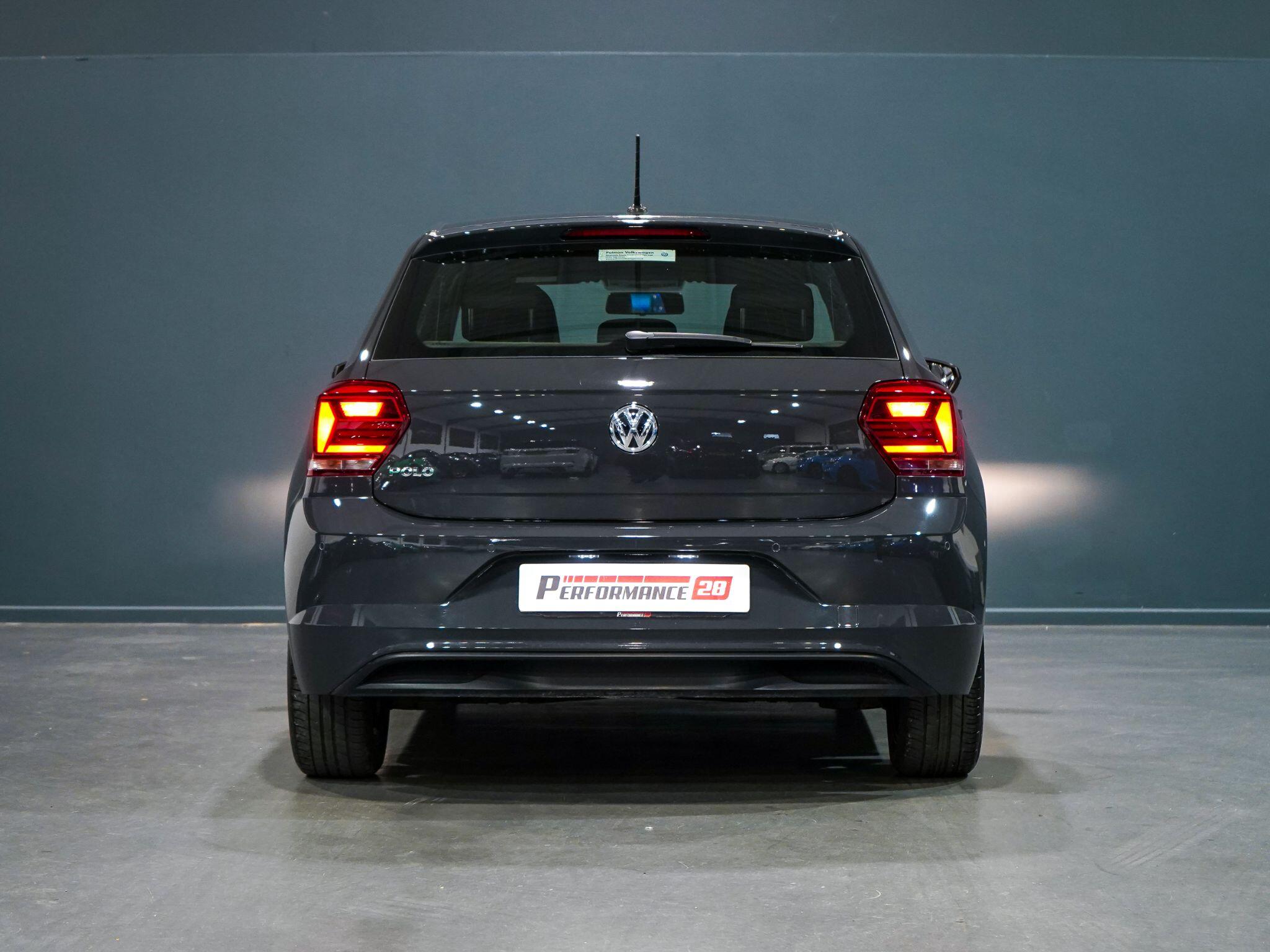 Volkswagen Polo view 5