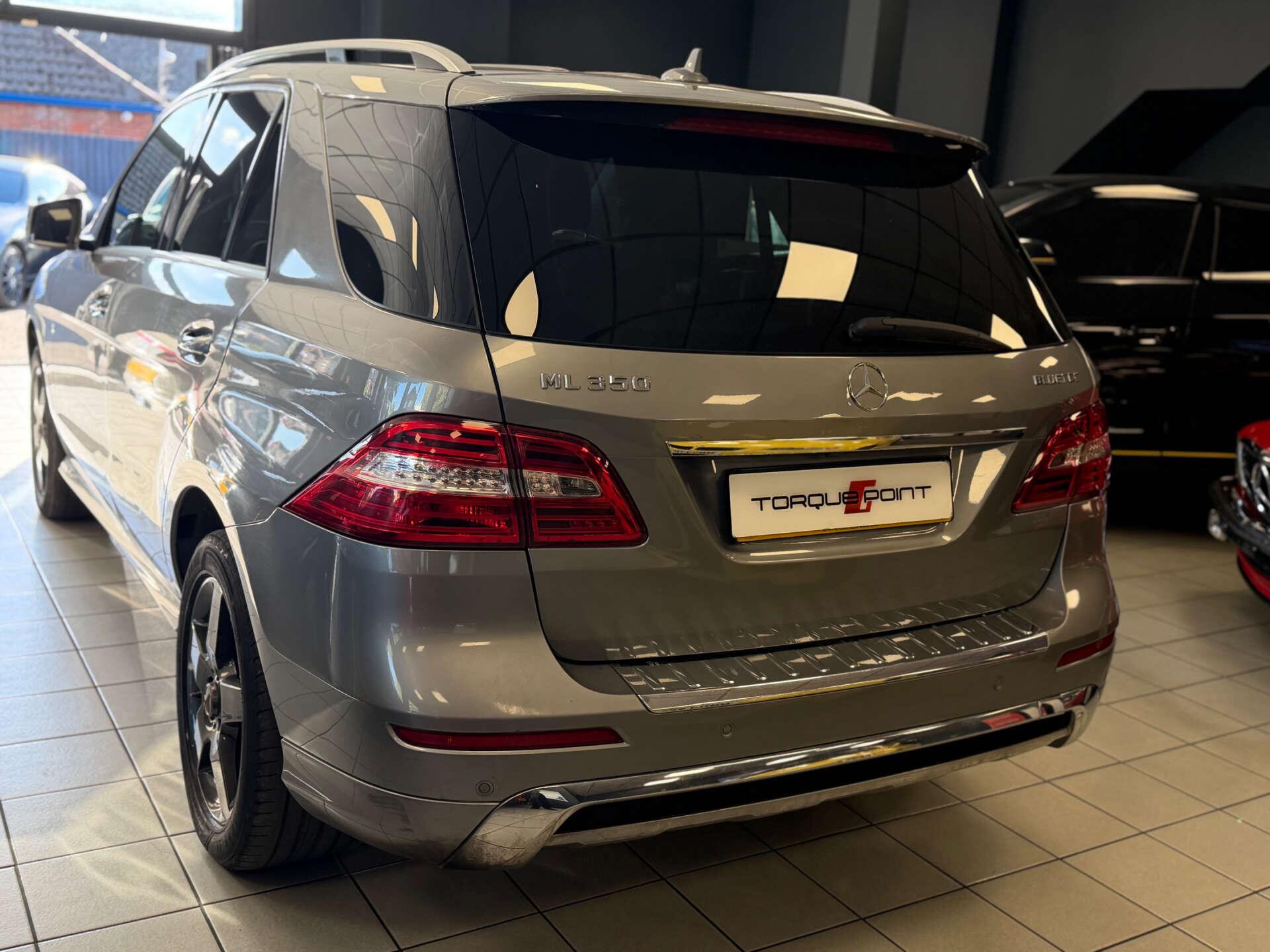 Mercedes-Benz M-Class view 8