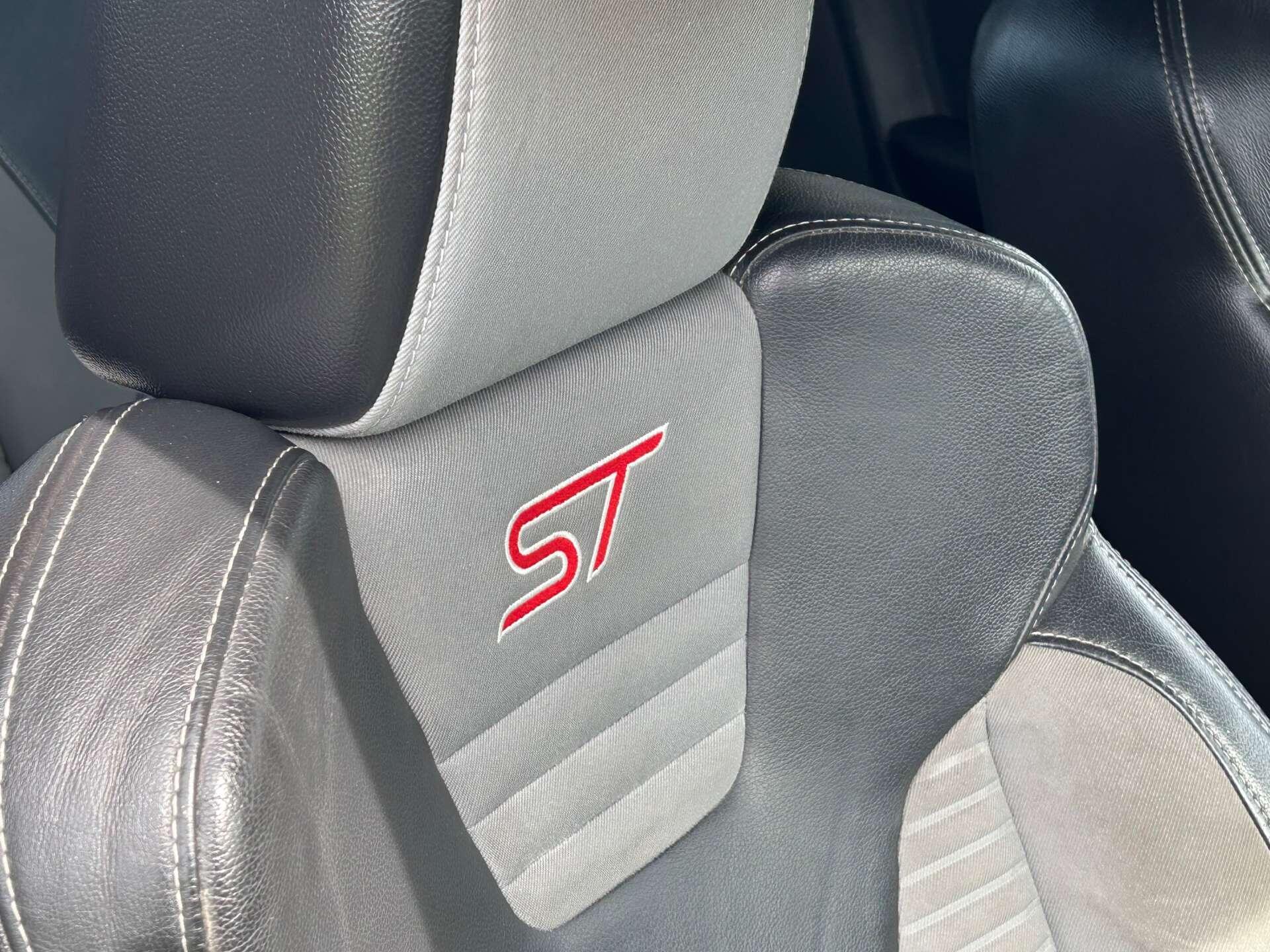 Ford Fiesta view 35
