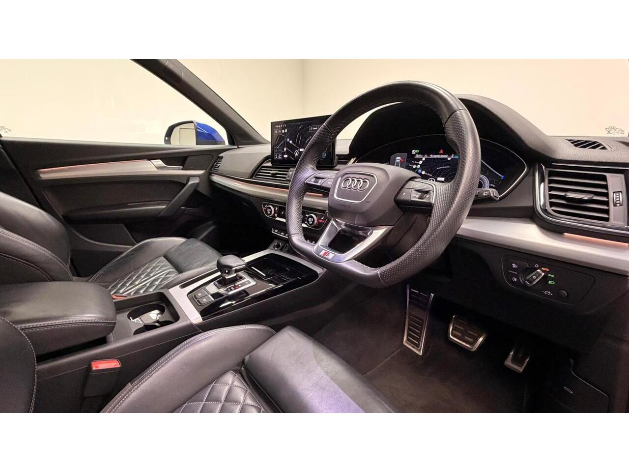Audi Q5 view 15