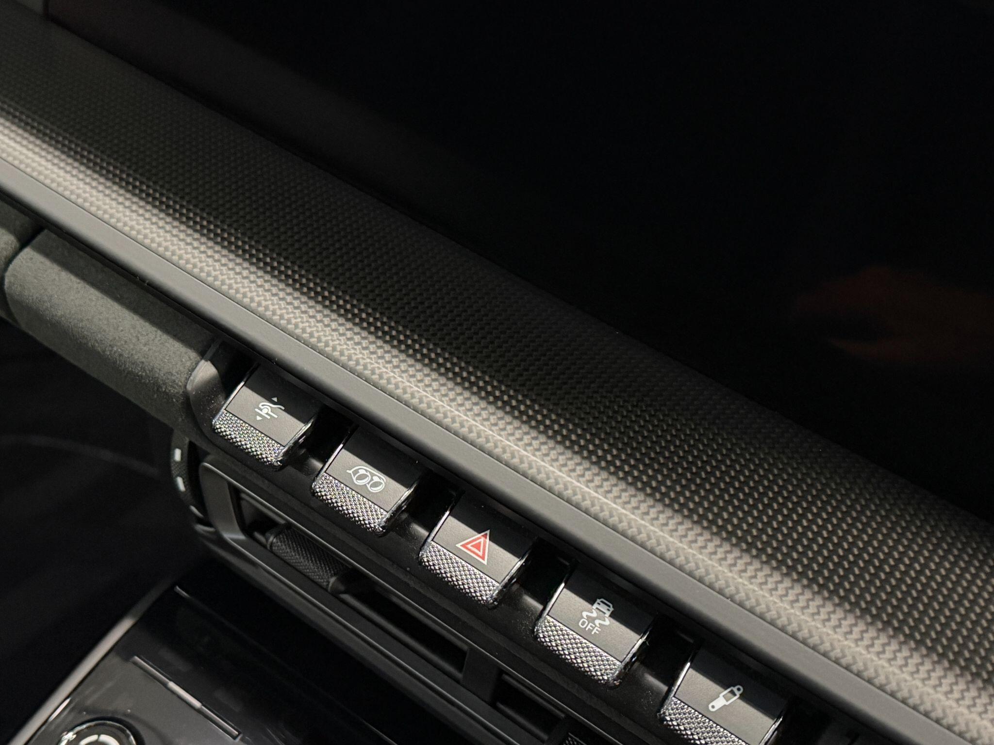 Porsche 911 view 40