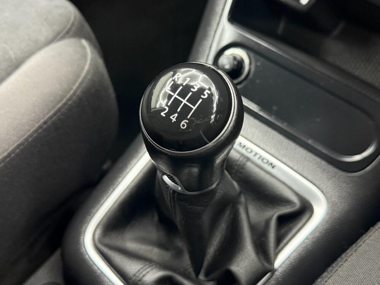 Volkswagen Tiguan view 21