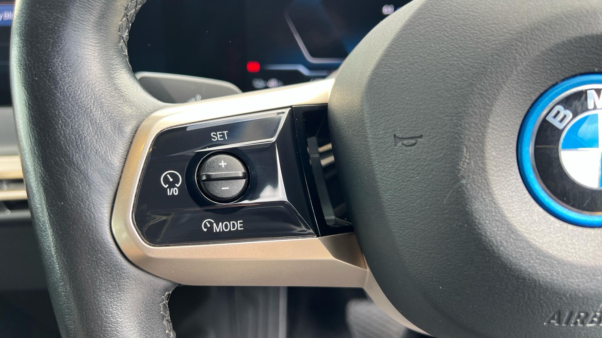 BMW Ix view 17