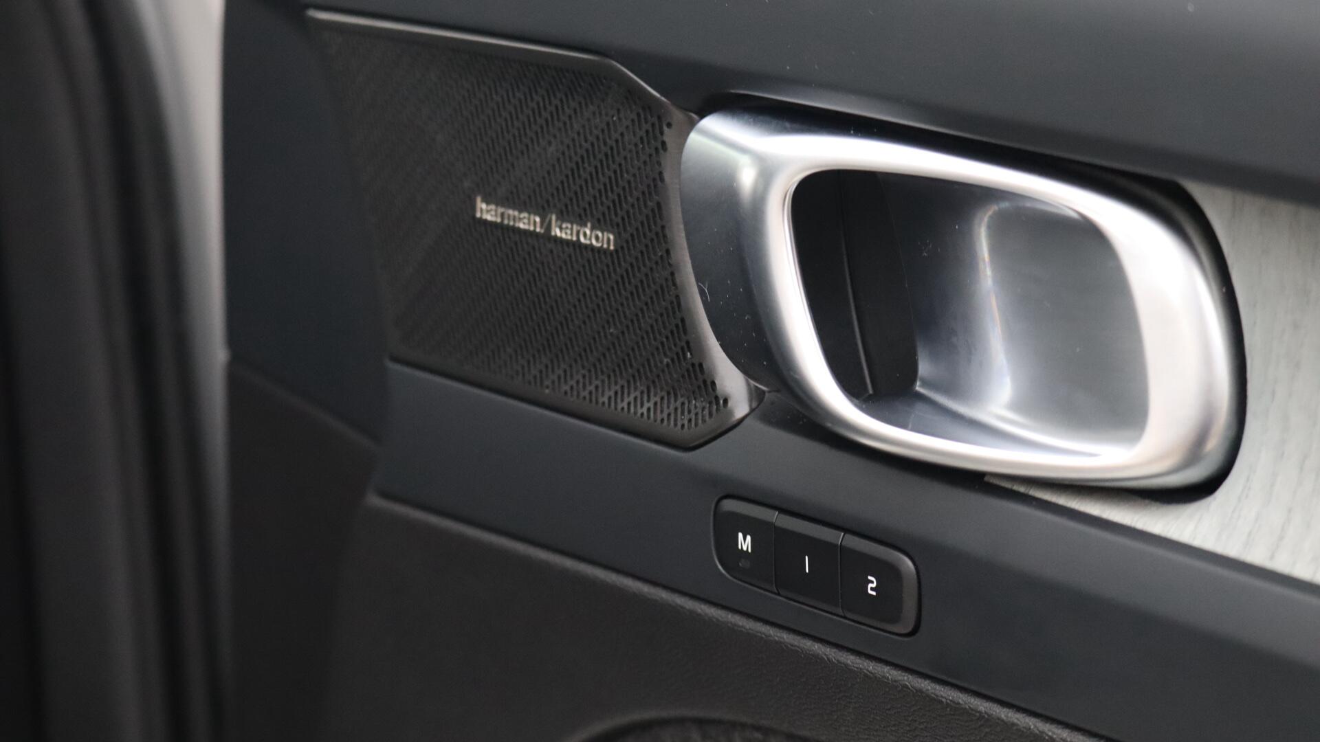 Volvo XC40 view 33