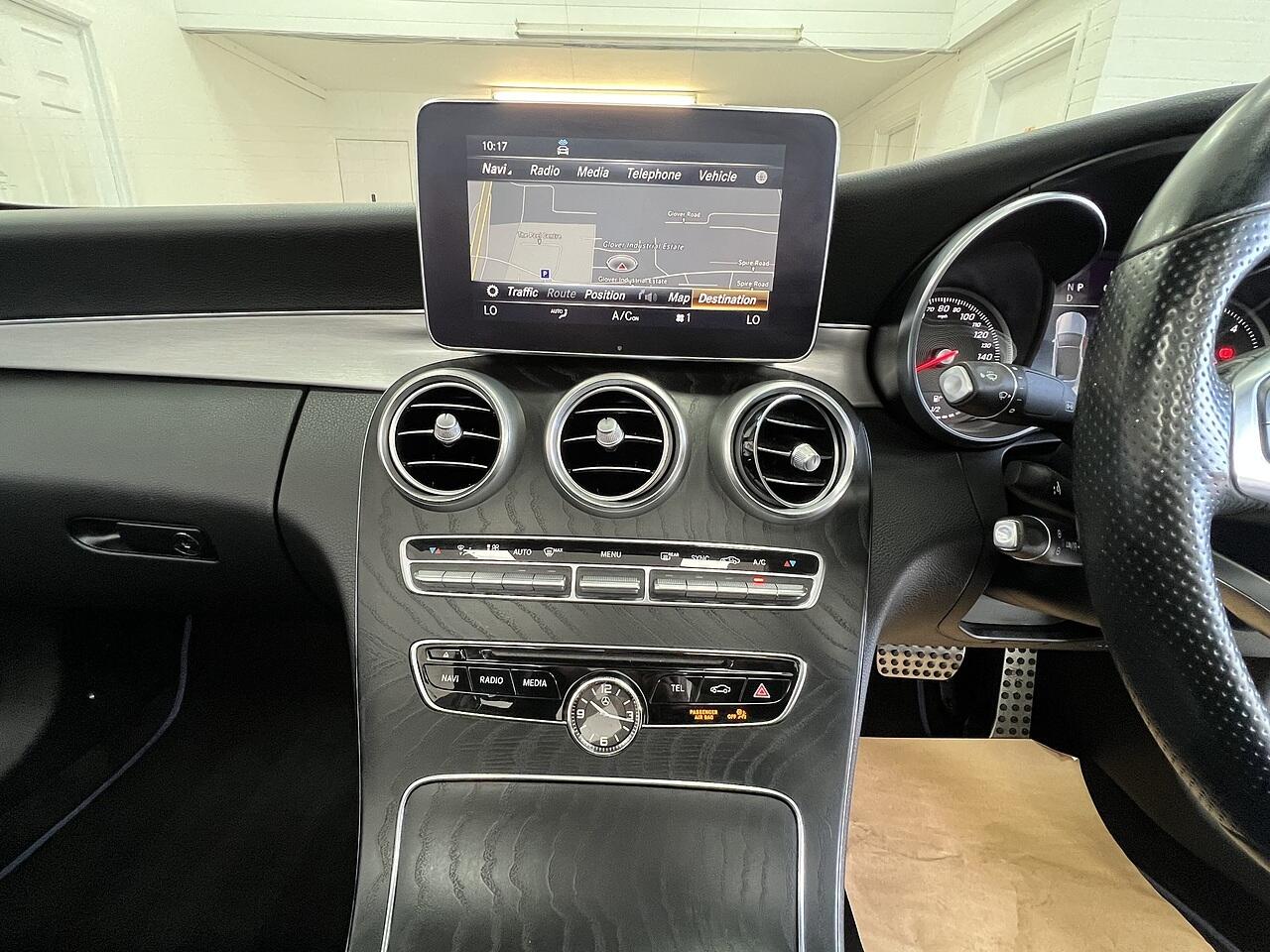 Mercedes-Benz C-Class view 13