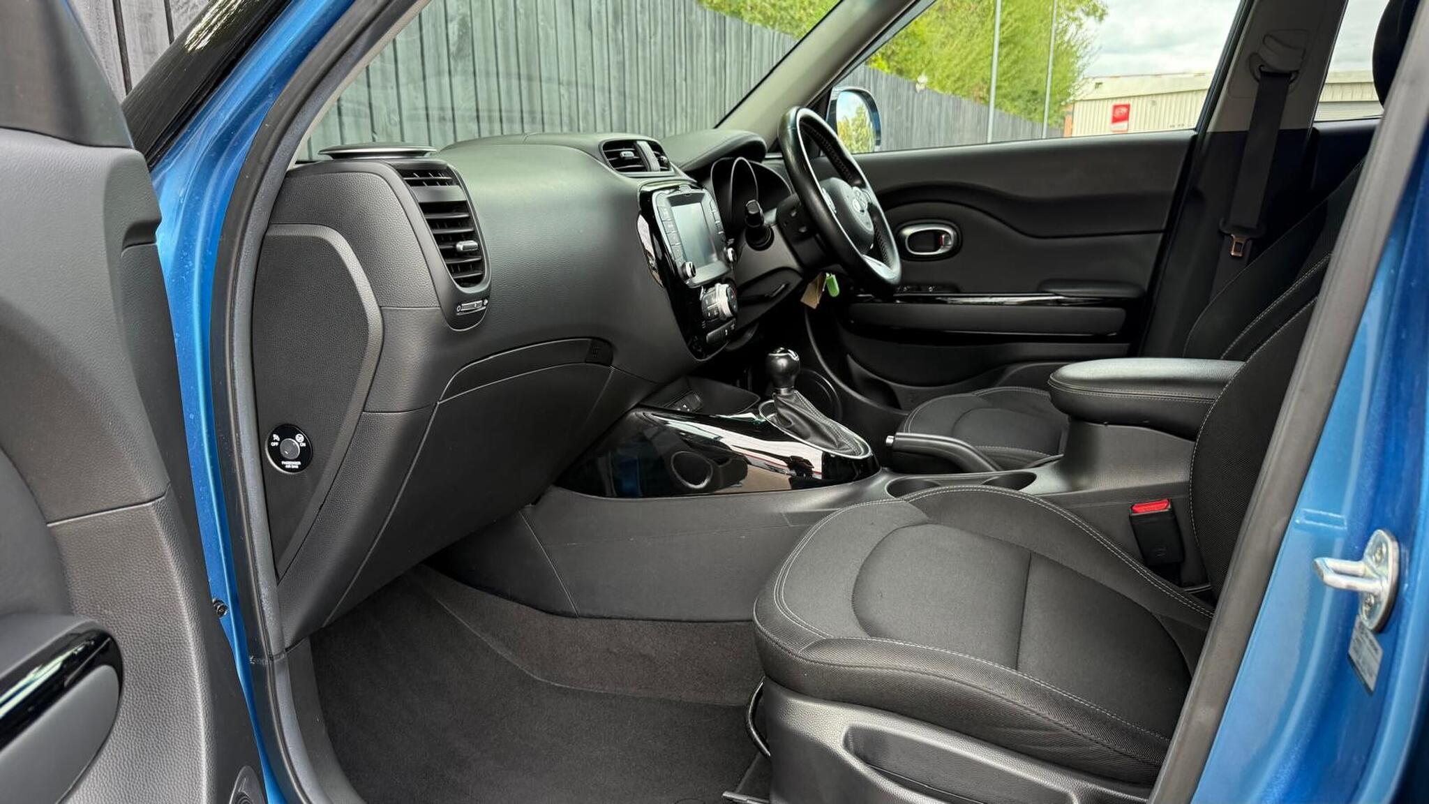 Kia Soul view 24