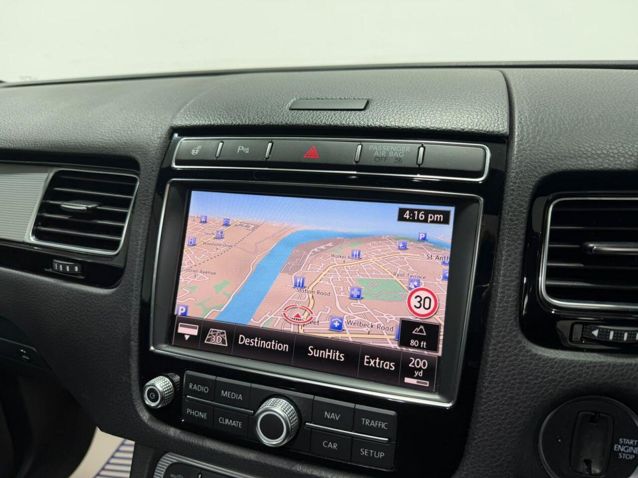 Volkswagen Touareg view 22