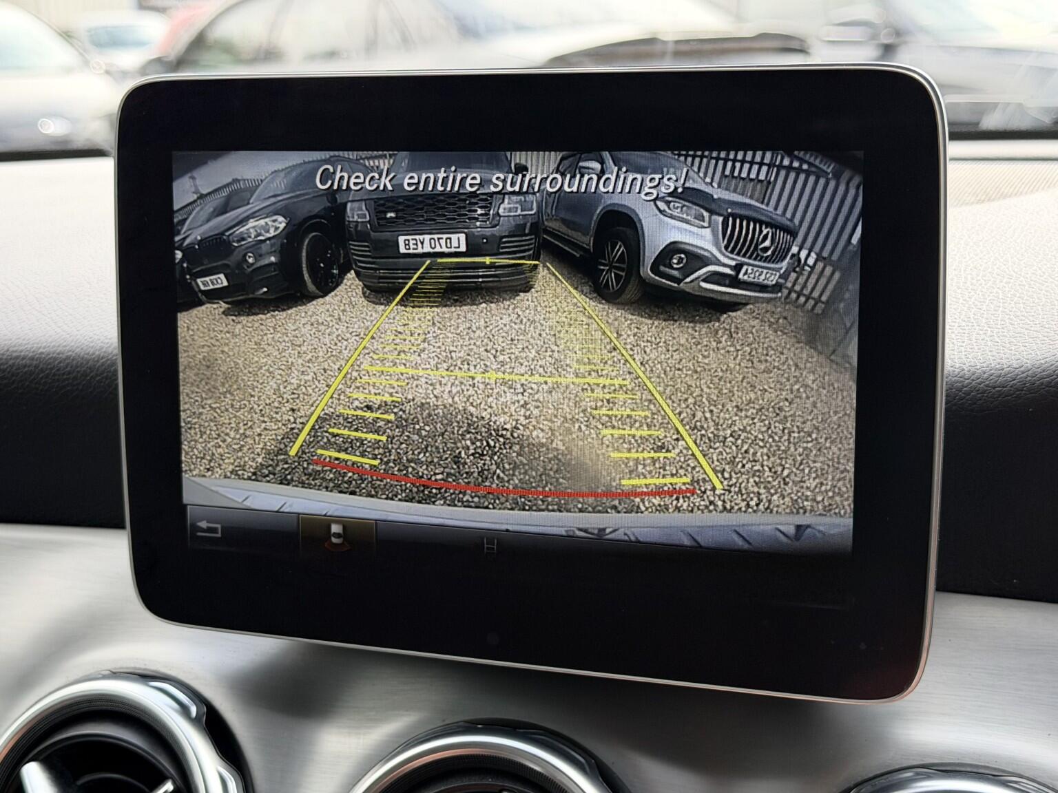 Mercedes-Benz Gla view 18