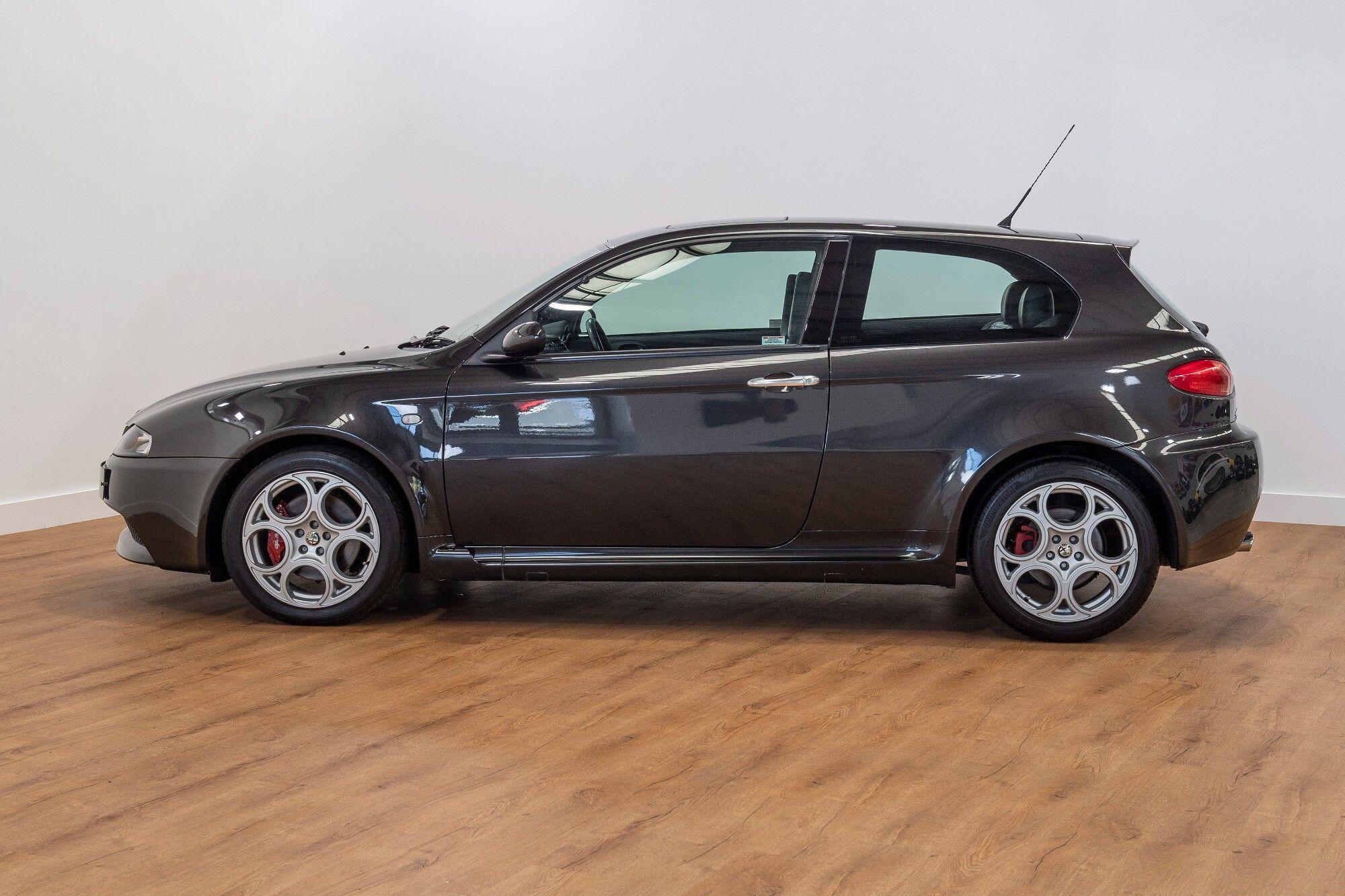 Alfa Romeo 147 view 4