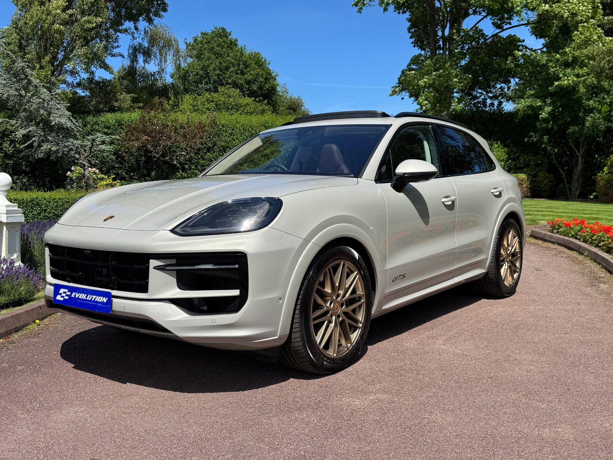 Porsche Cayenne view 4