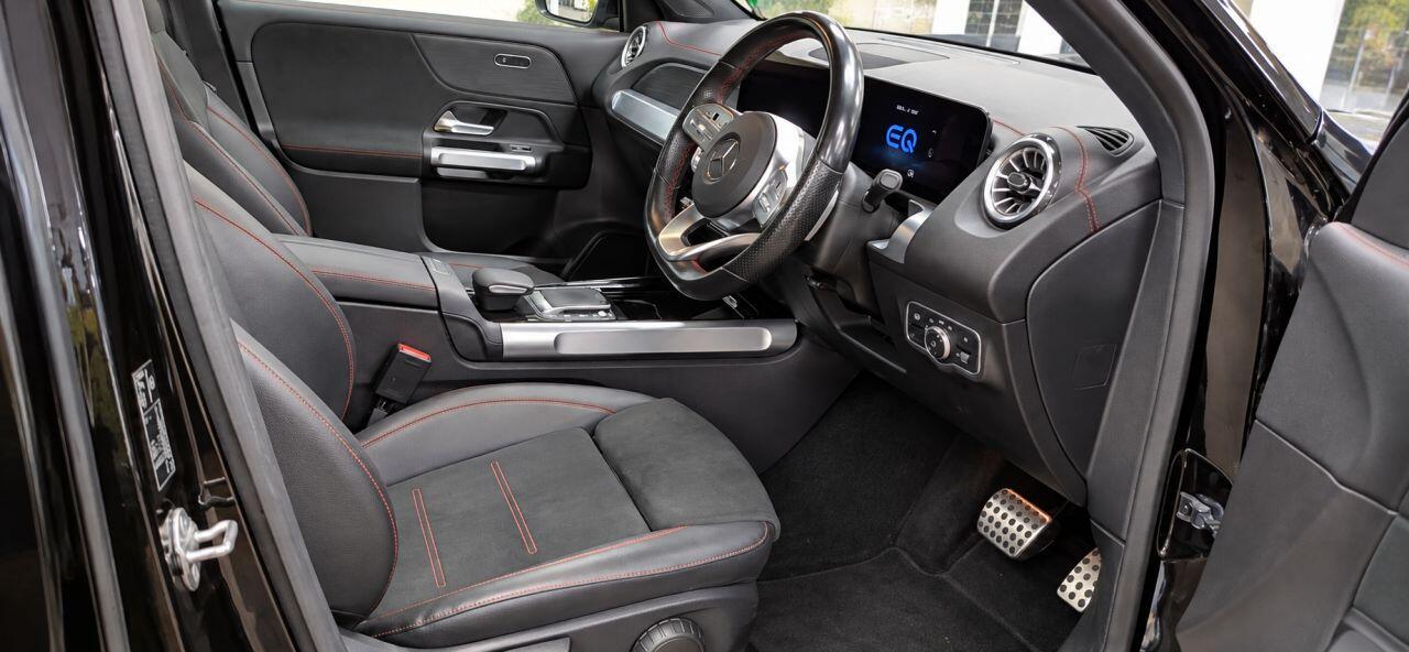 Mercedes-Benz EQB view 4