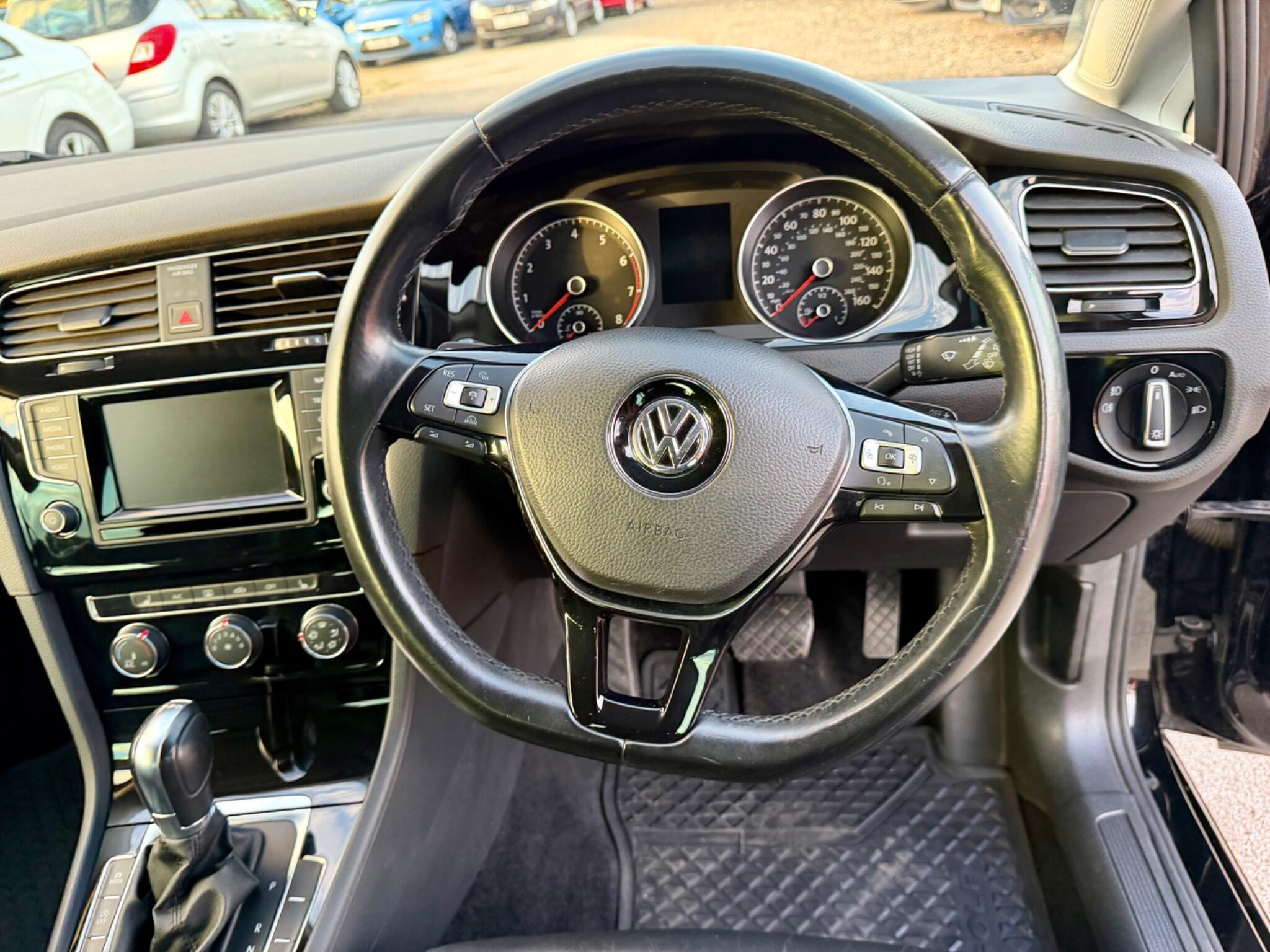 Volkswagen Golf view 58
