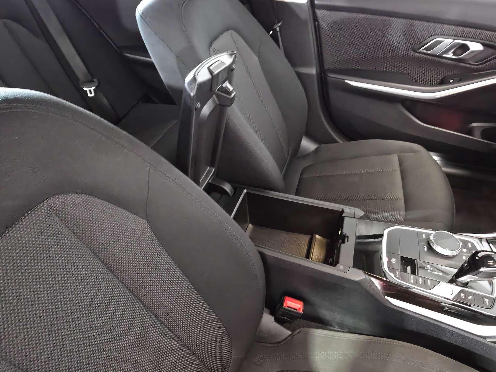 BMW 3 Series view 58