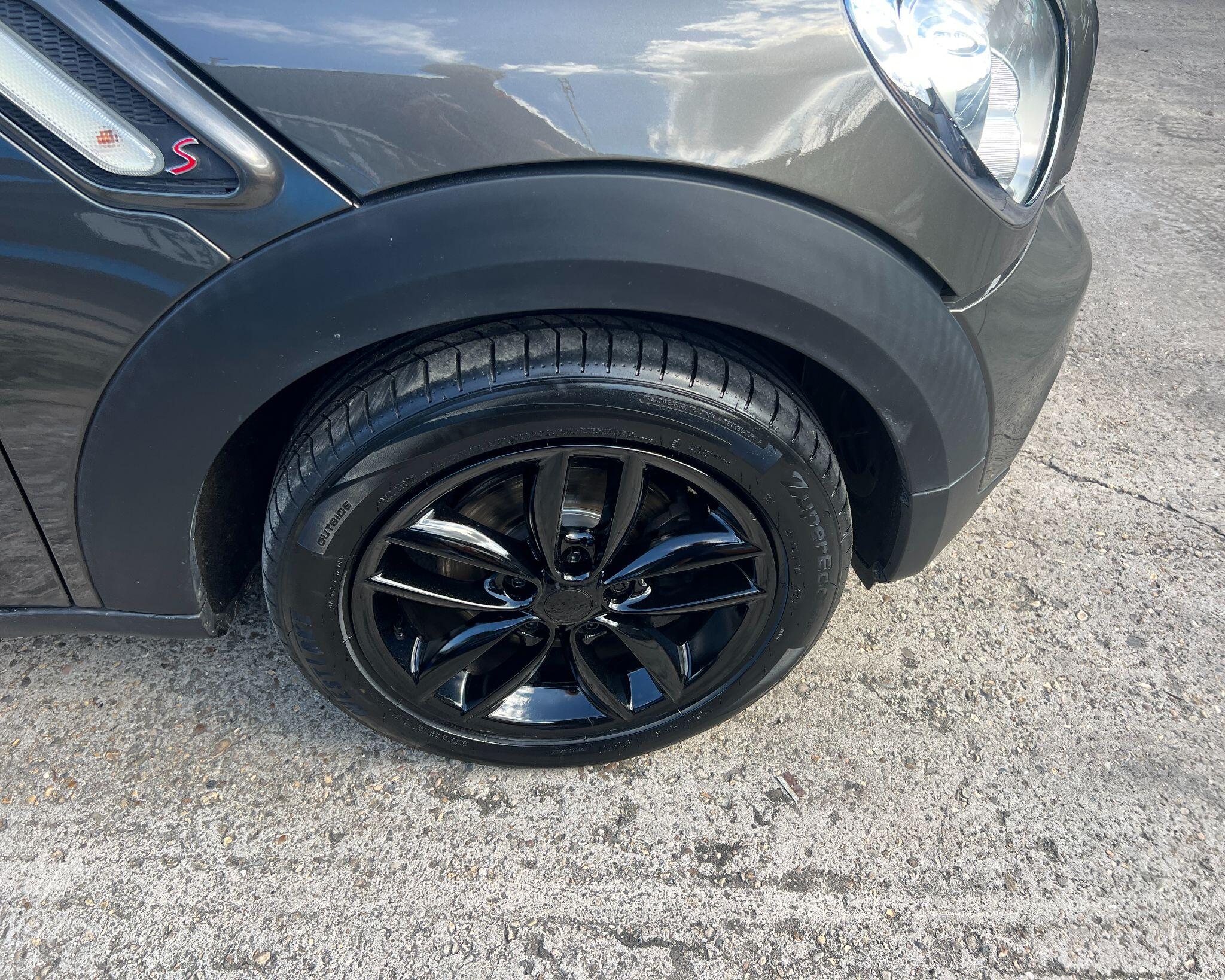 Mini Countryman view 25