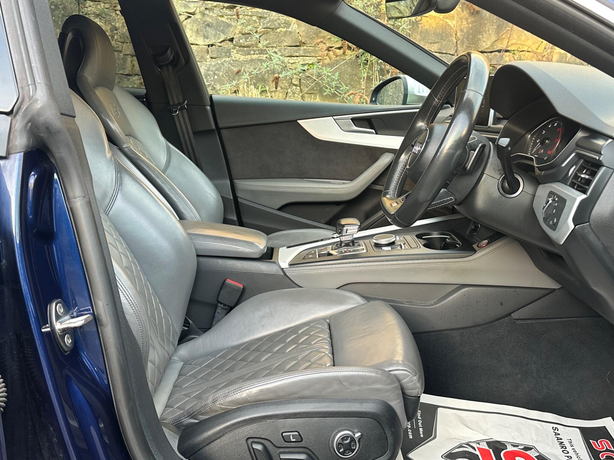 Audi S5 view 14