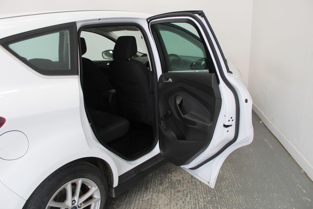 Ford C-Max view 24