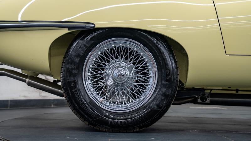 Jaguar E-Type view 12