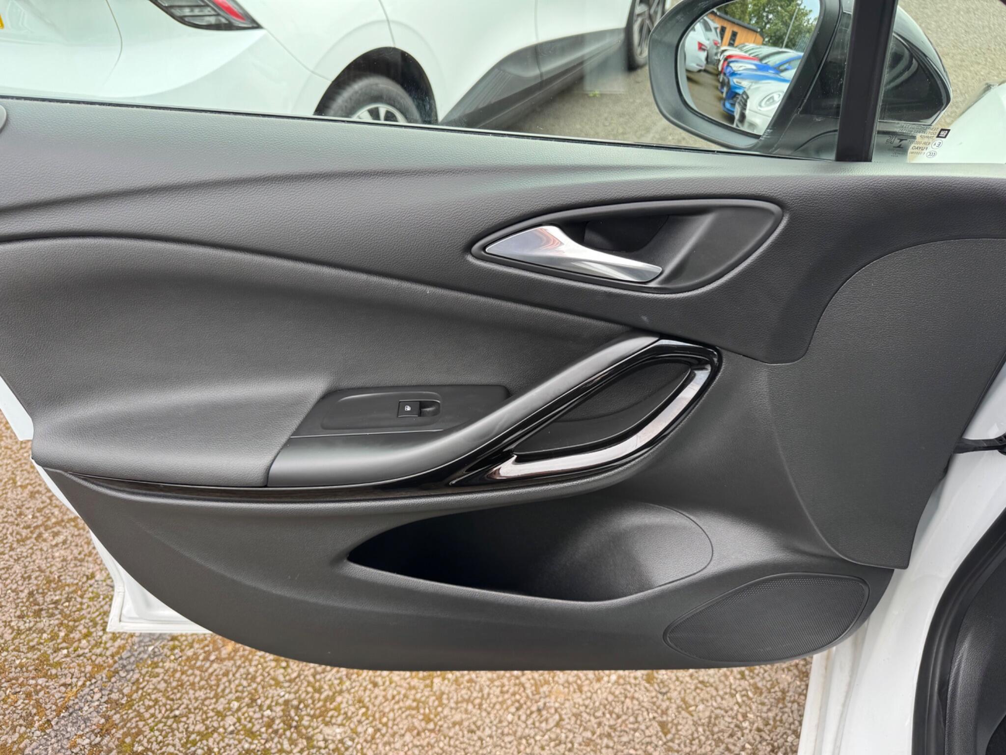 Vauxhall Astra view 28