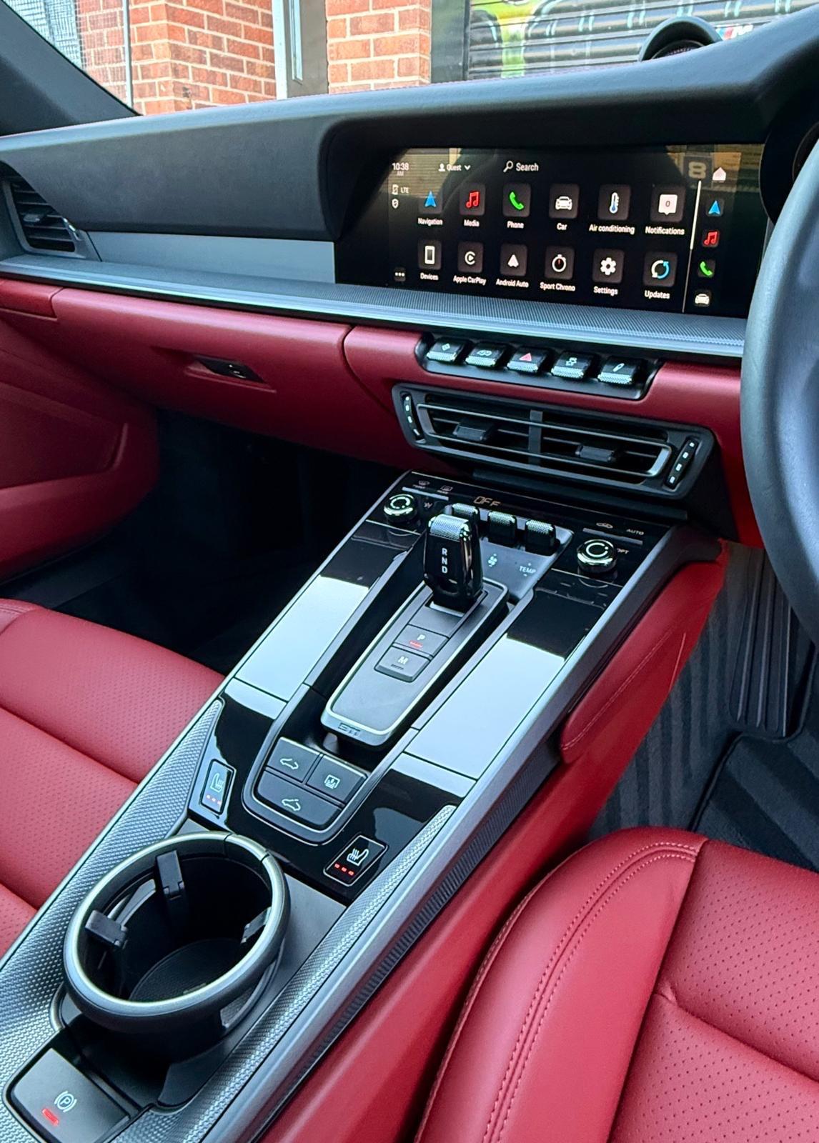Porsche 911 view 38