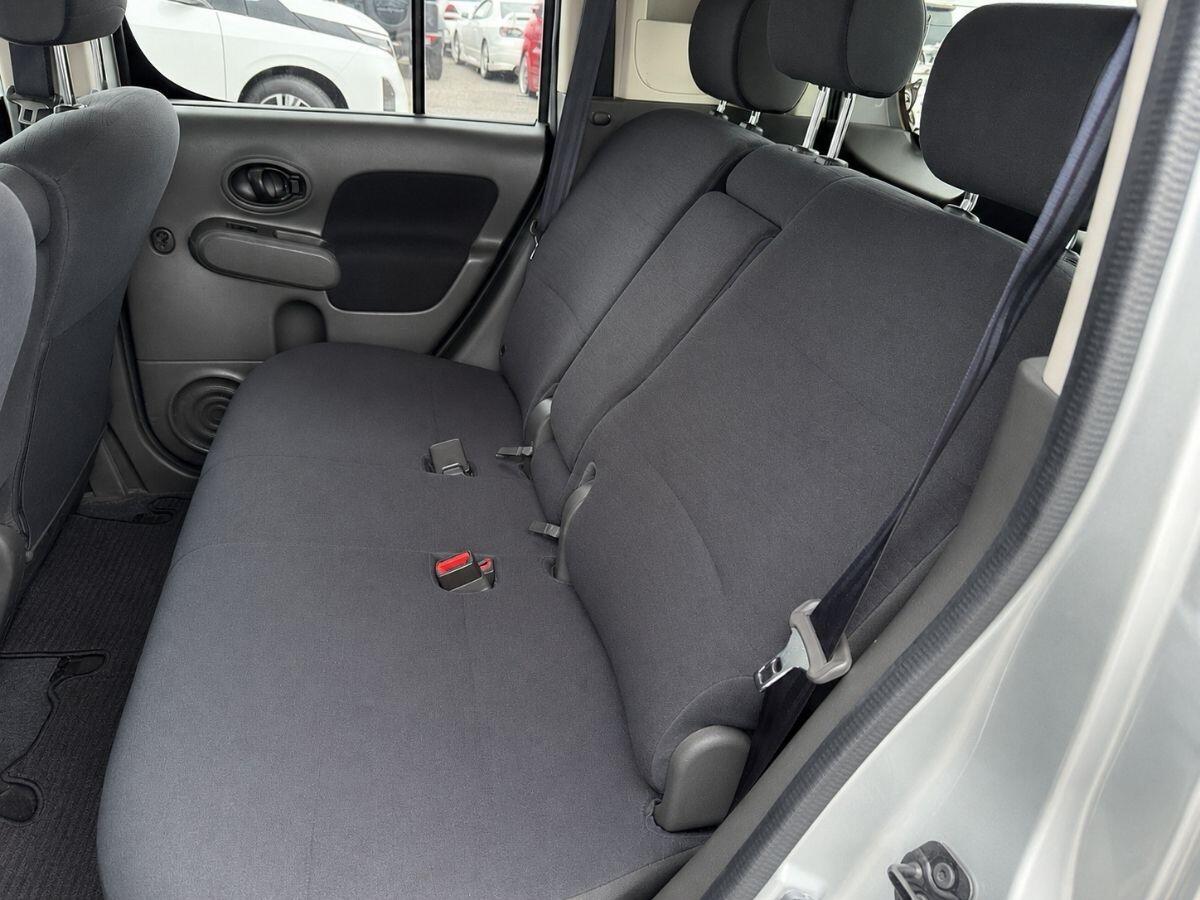Nissan Cube view 9