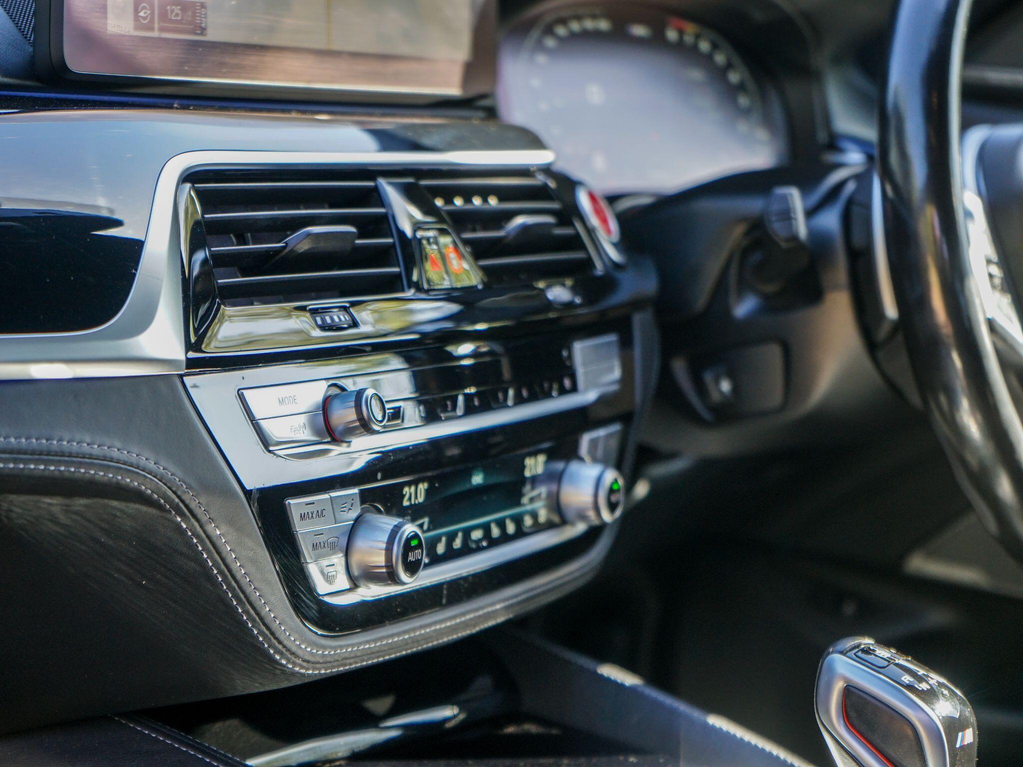 BMW M5 view 14