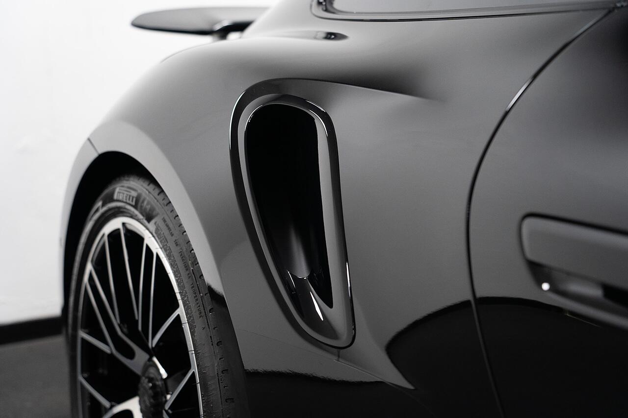 Porsche 911 view 30