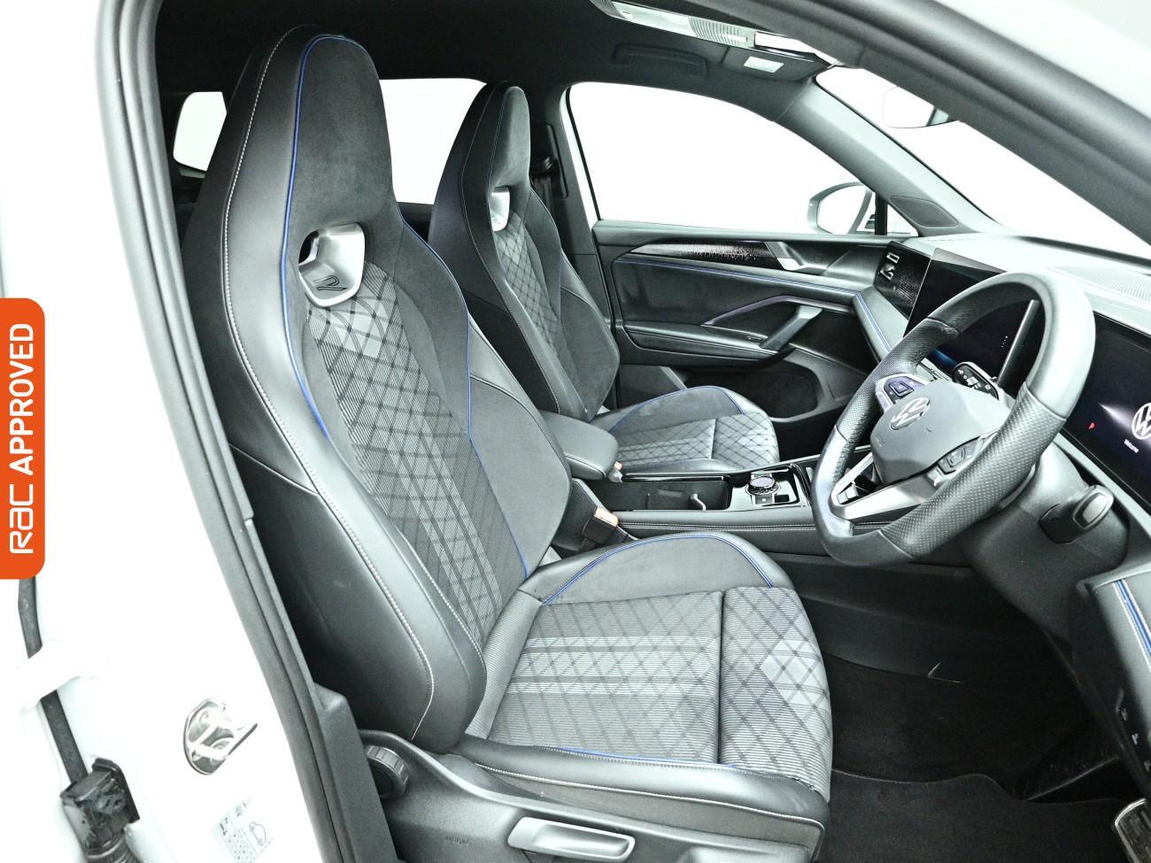 Volkswagen Tiguan view 3