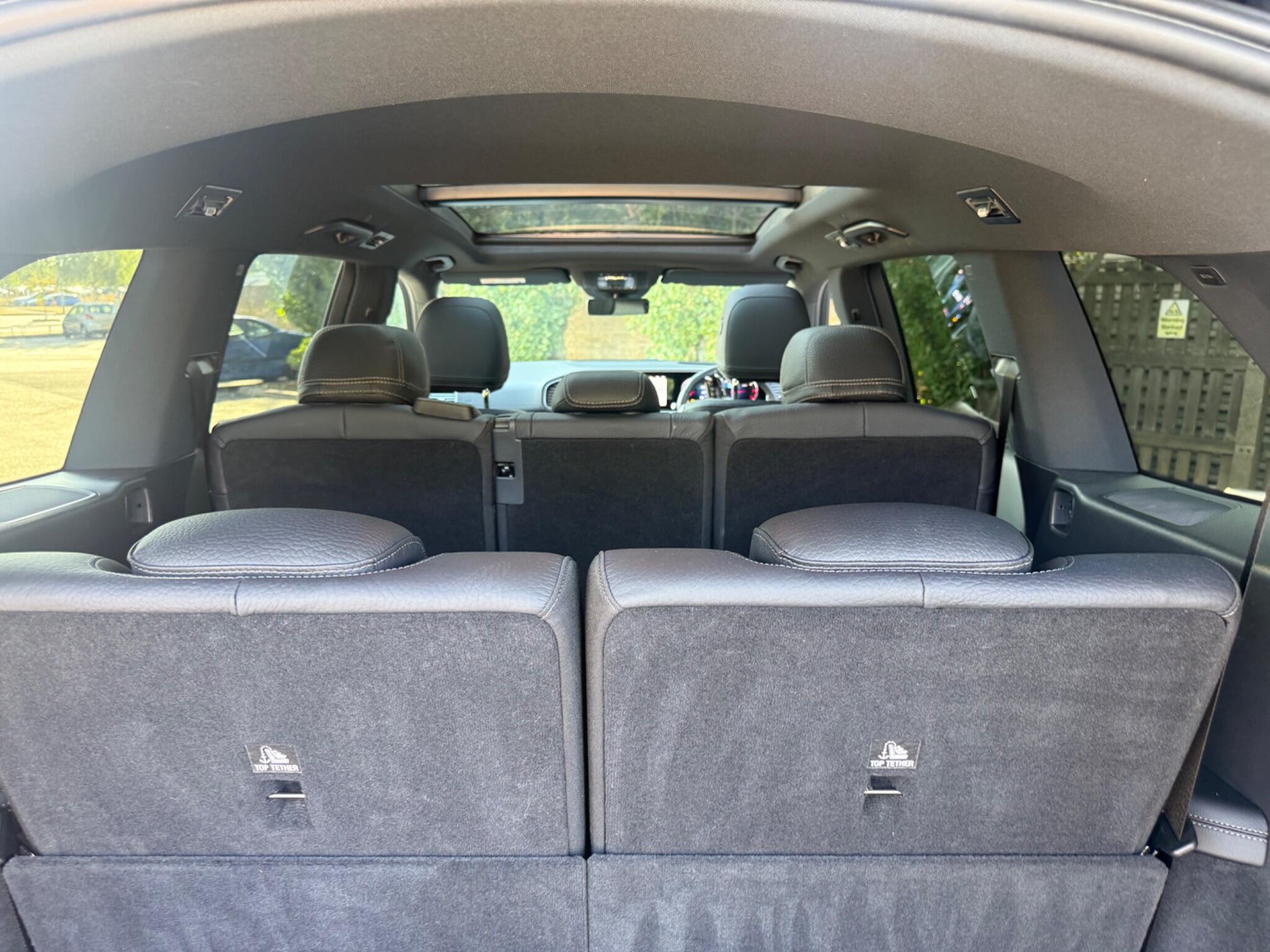 Mercedes-Benz GLS view 17
