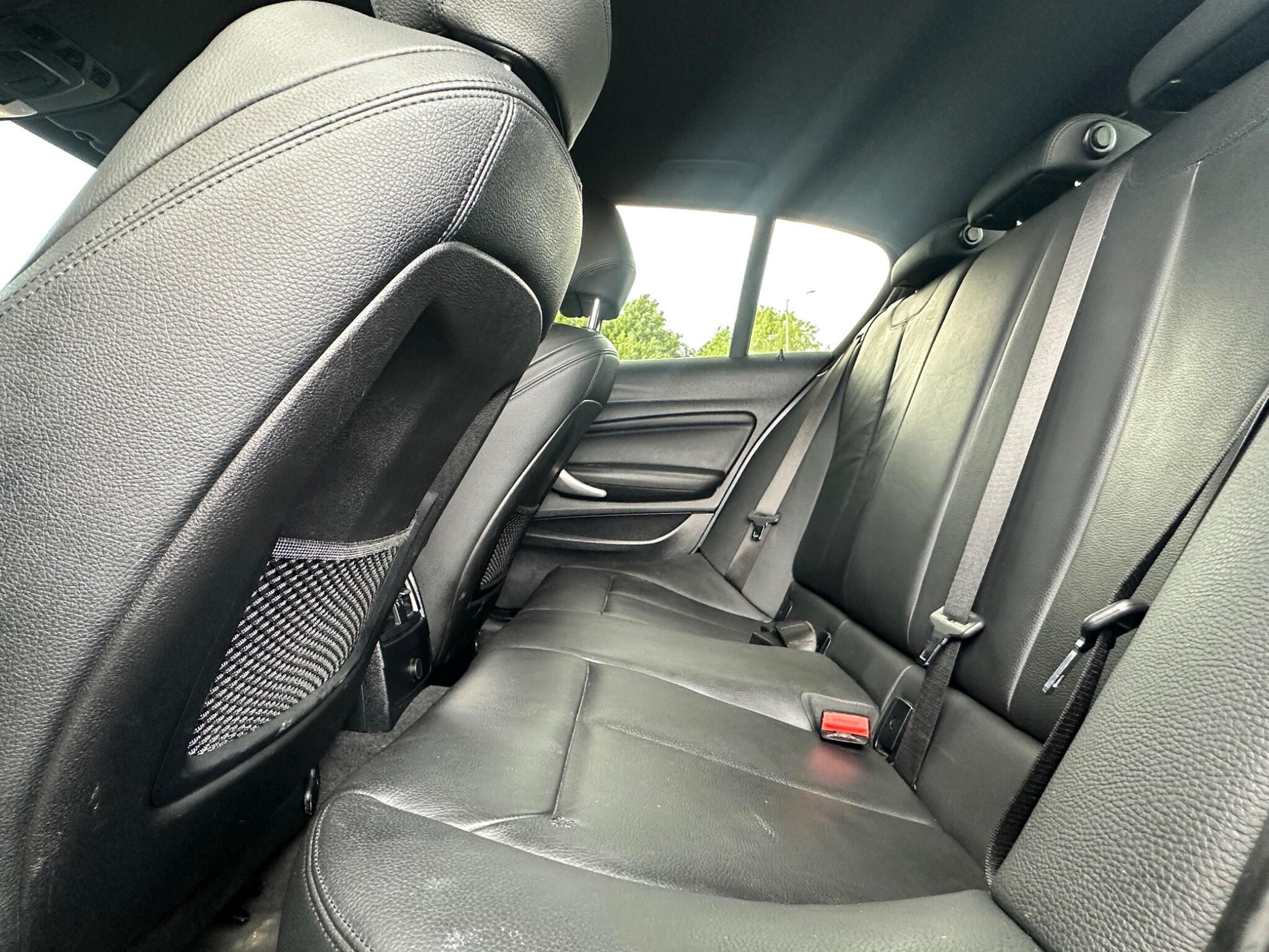 BMW 1 Series view 28