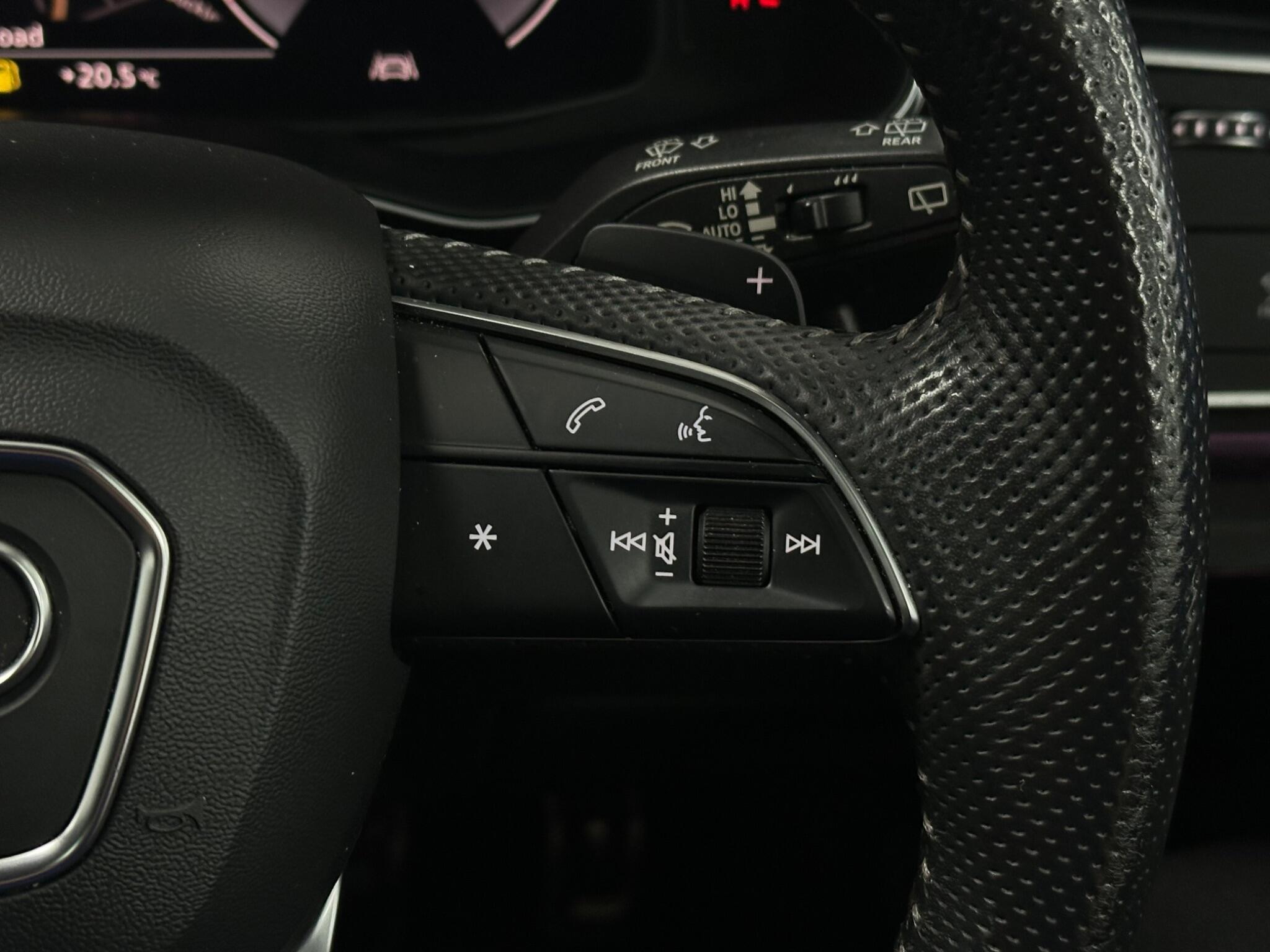 Audi Q8 view 27