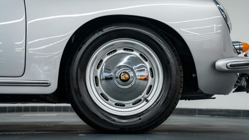 Porsche 356 view 12