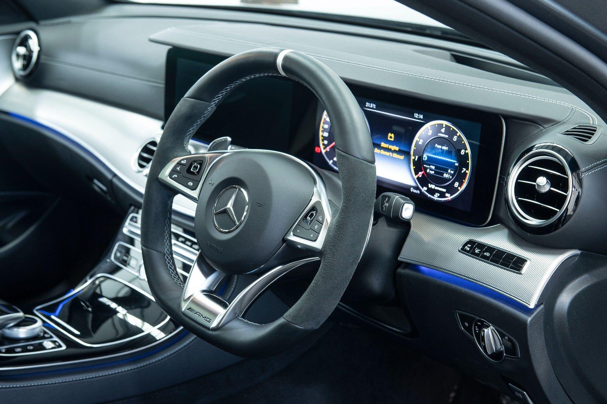 Mercedes-Benz E Class view 11