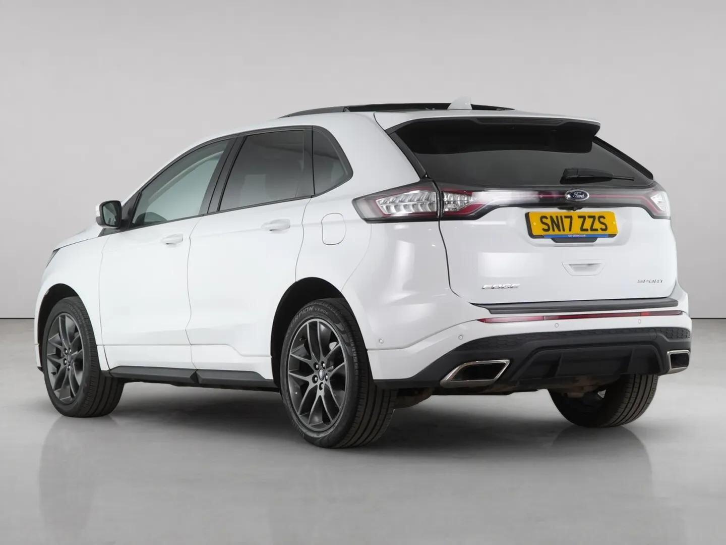 Ford Edge view 6