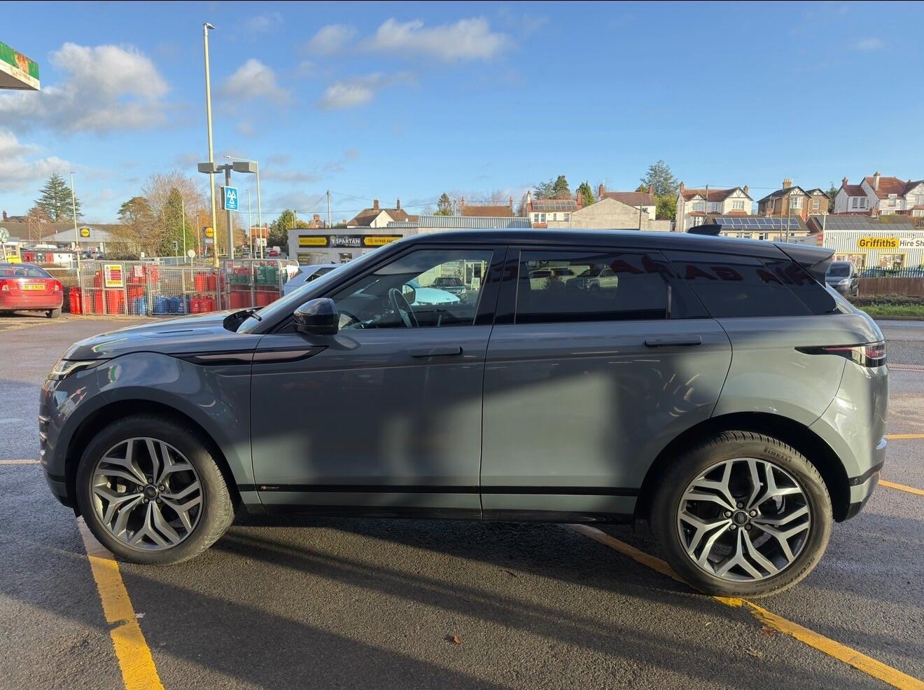 2019 Land Rover Range Rover Evoque 2.0 P250 MHEV First Edition Auto 4WD Euro 6 (s/s) 5dr • 59,100 miles image 4