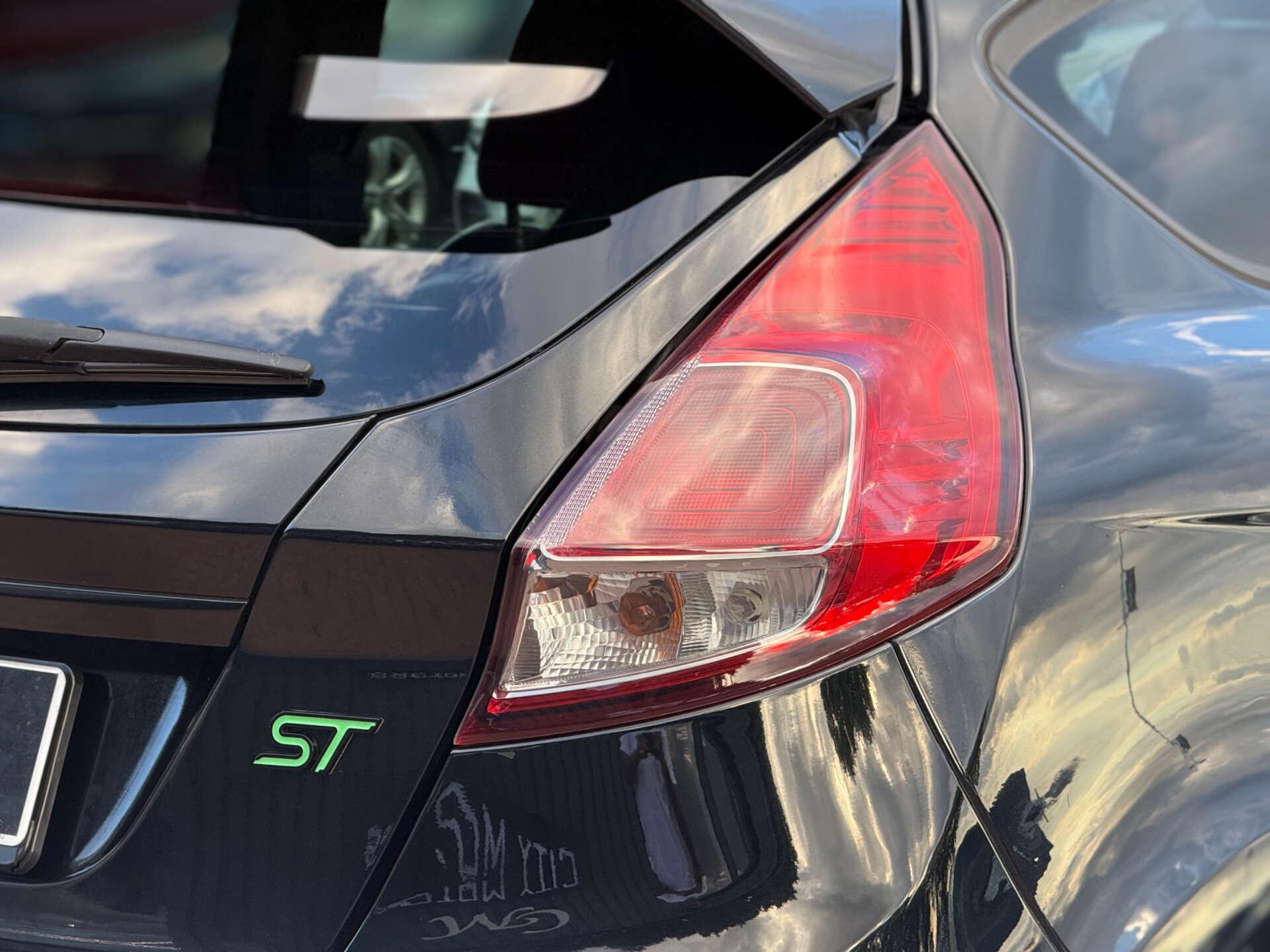 Ford Fiesta view 23