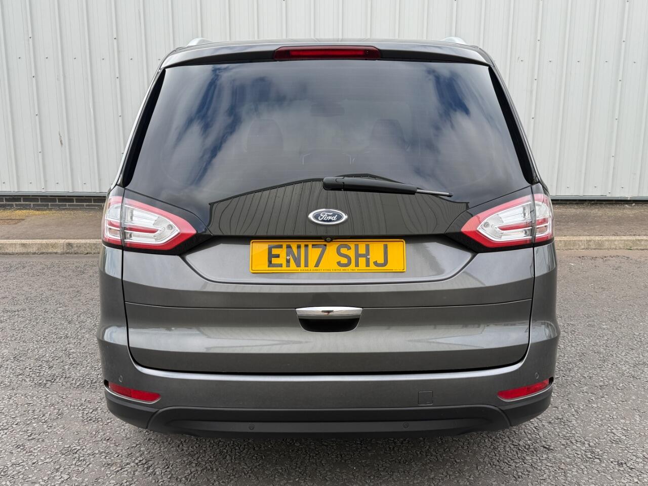 Ford Galaxy view 10
