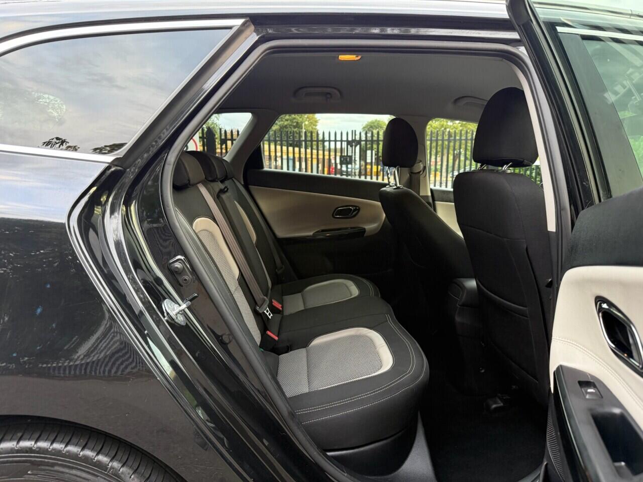 Kia Ceed view 28