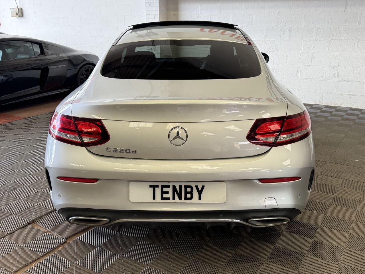 Mercedes-Benz C Class view 8