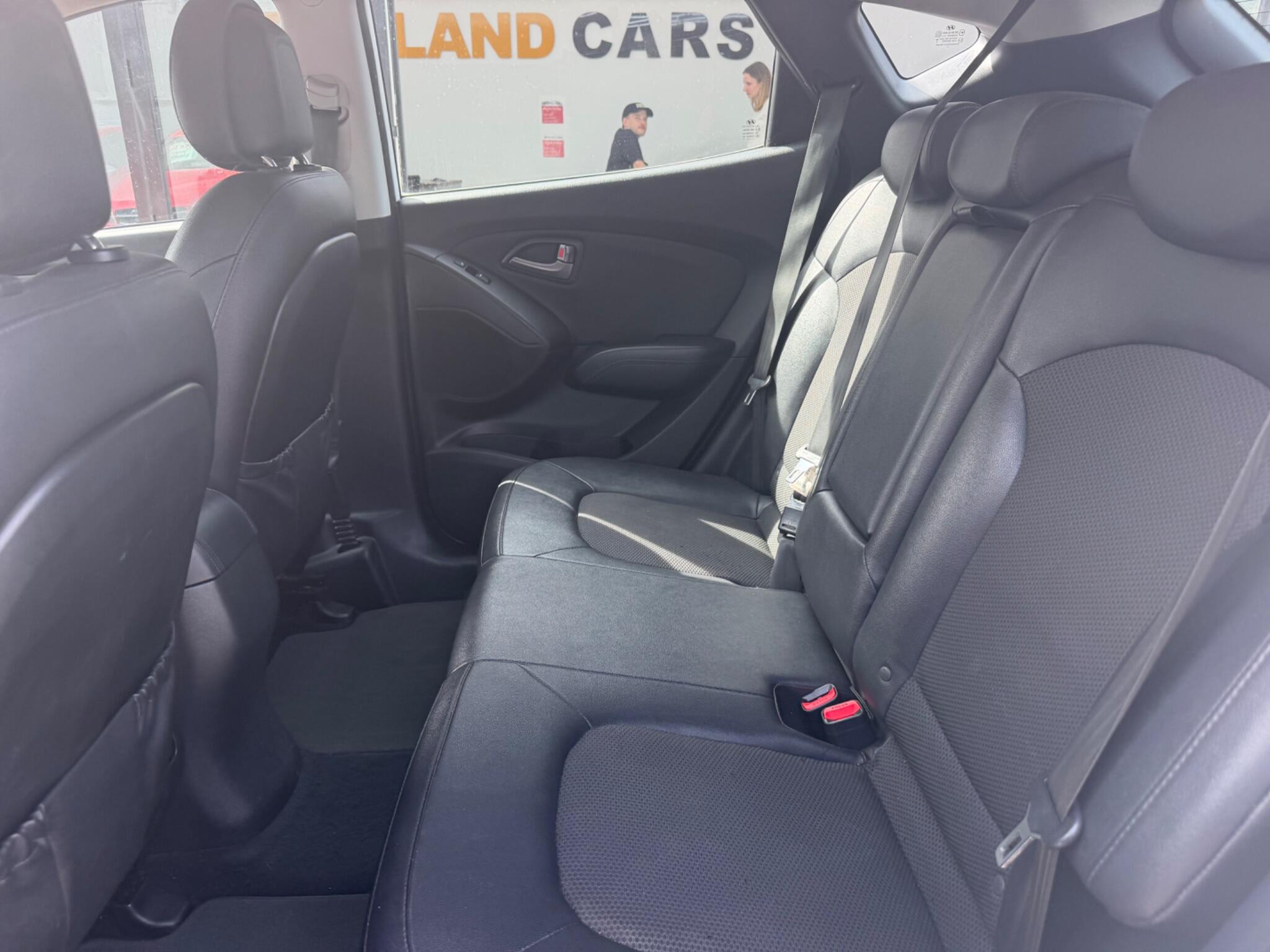 Hyundai ix35 view 26