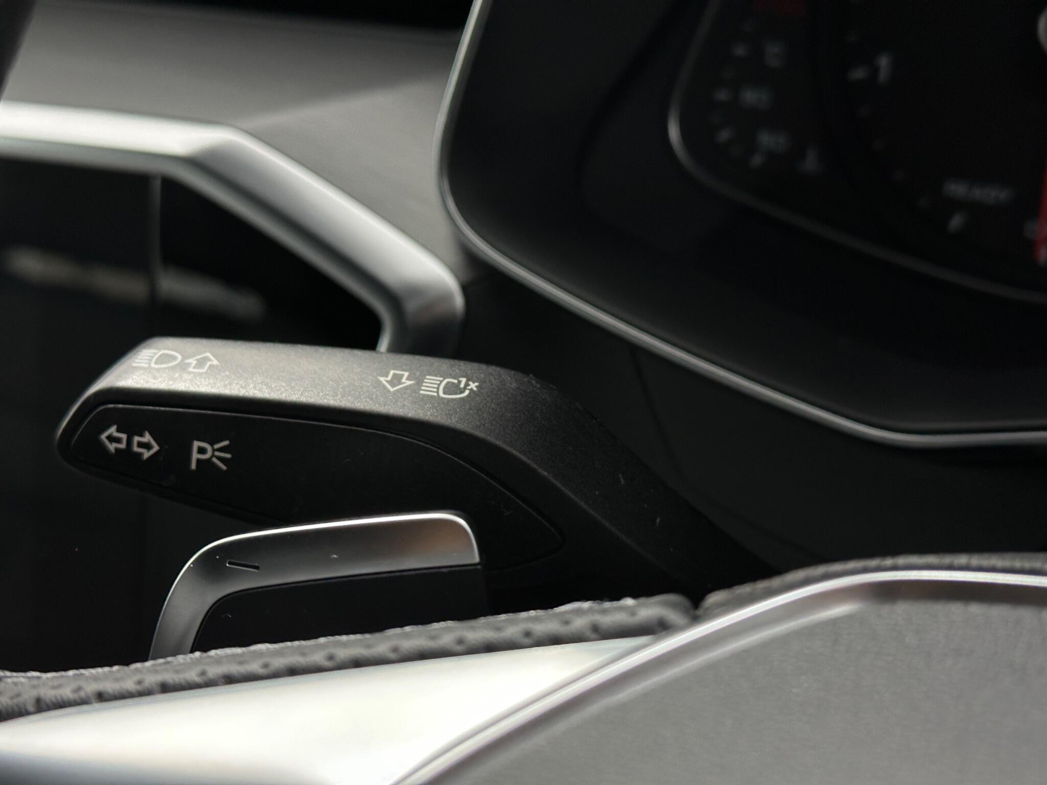 Audi A6 view 13