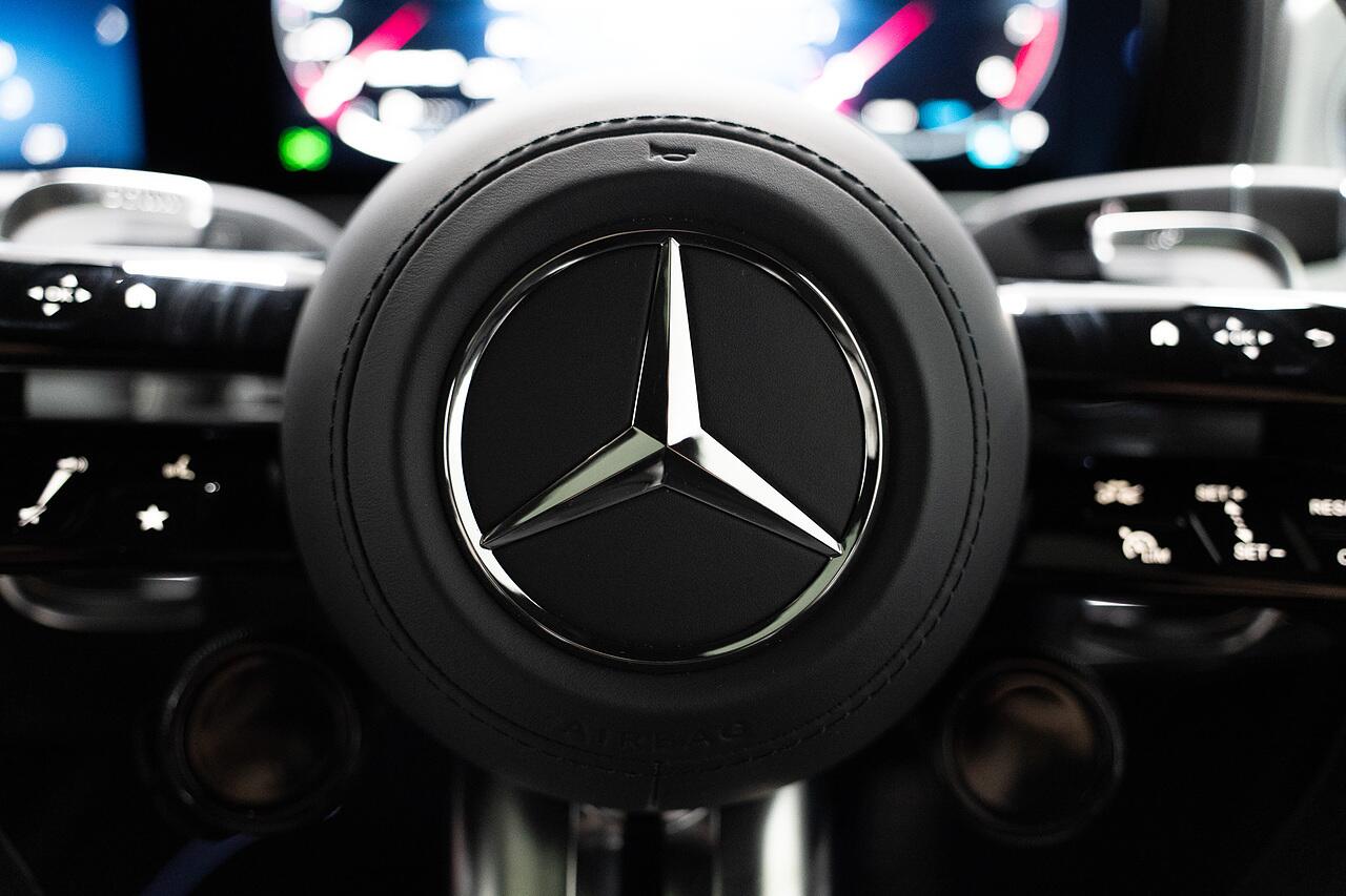 Mercedes-Benz G-Class view 10