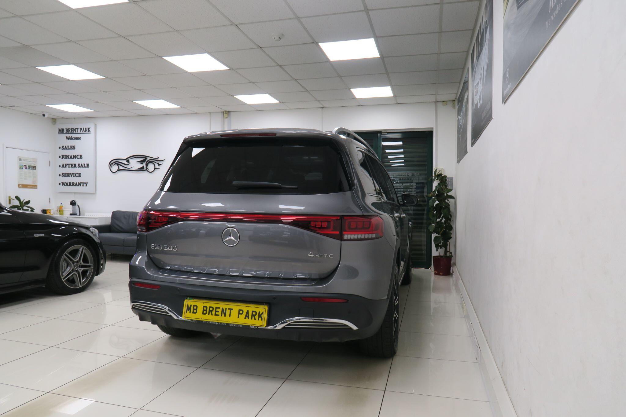 Mercedes-Benz EQB view 7