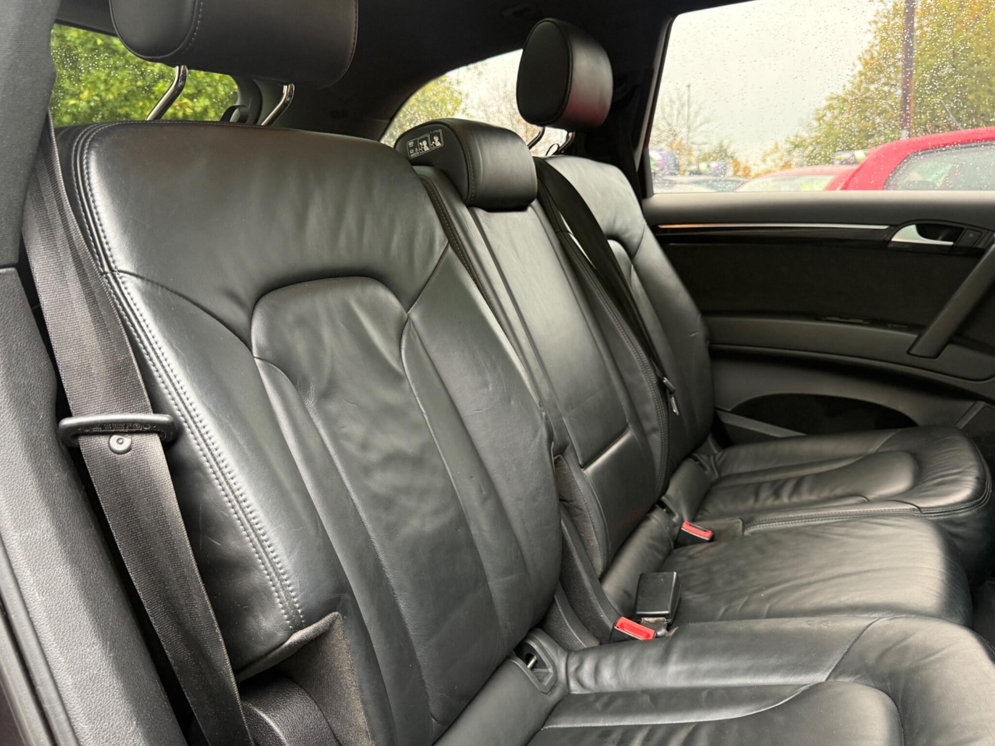 Audi Q7 - Image 42