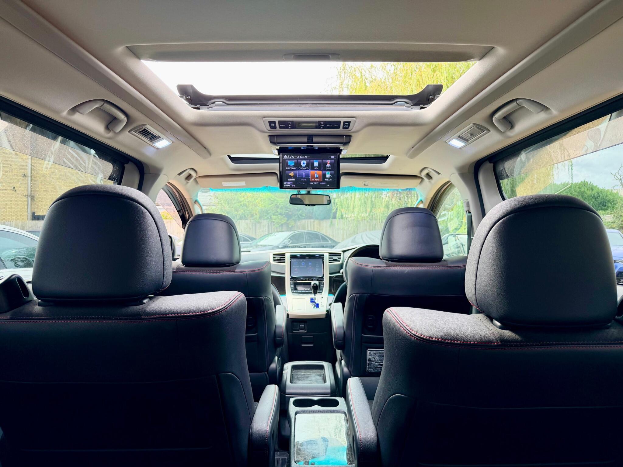 Toyota Vellfire view 14