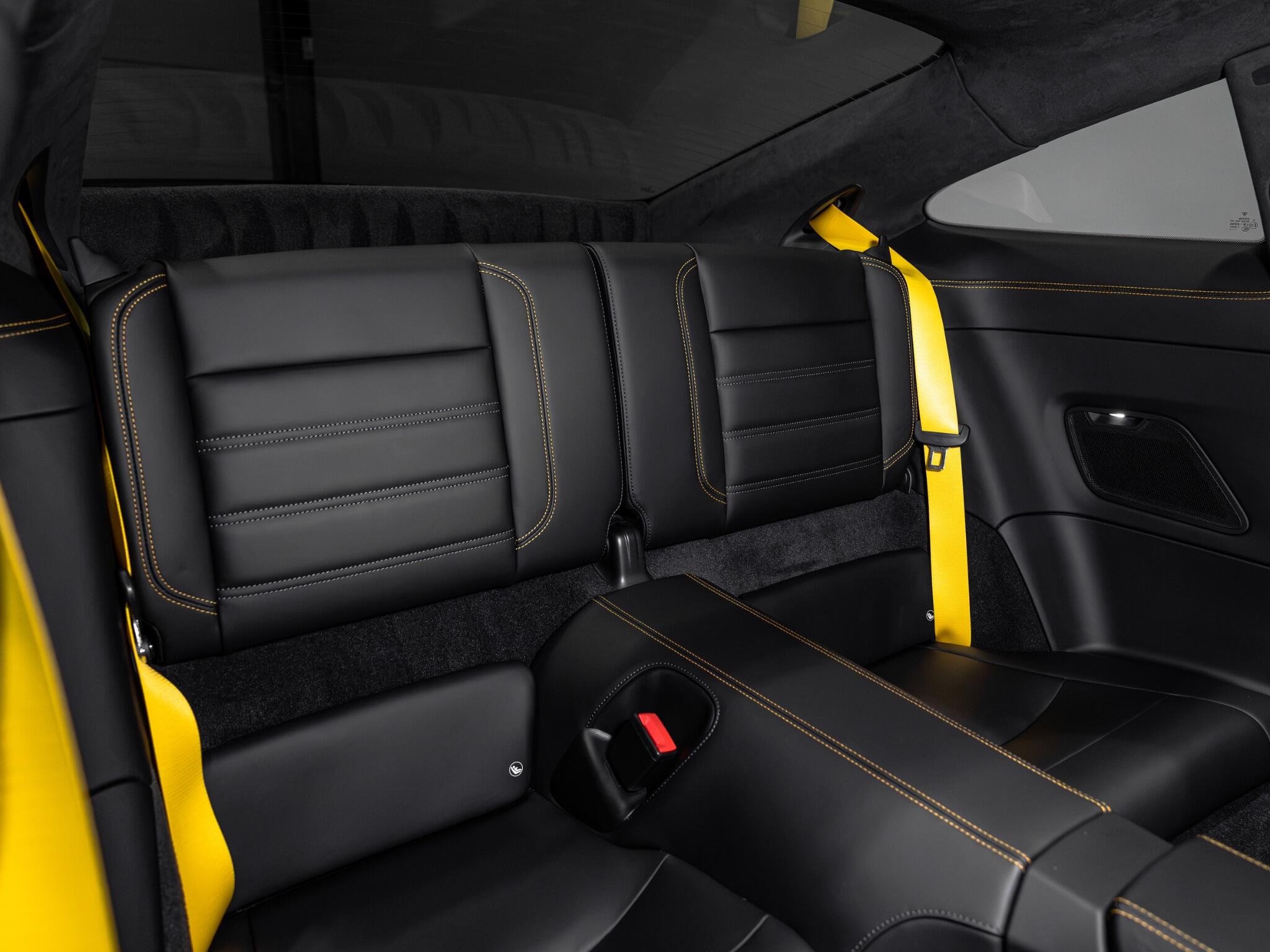 Porsche 911 view 29