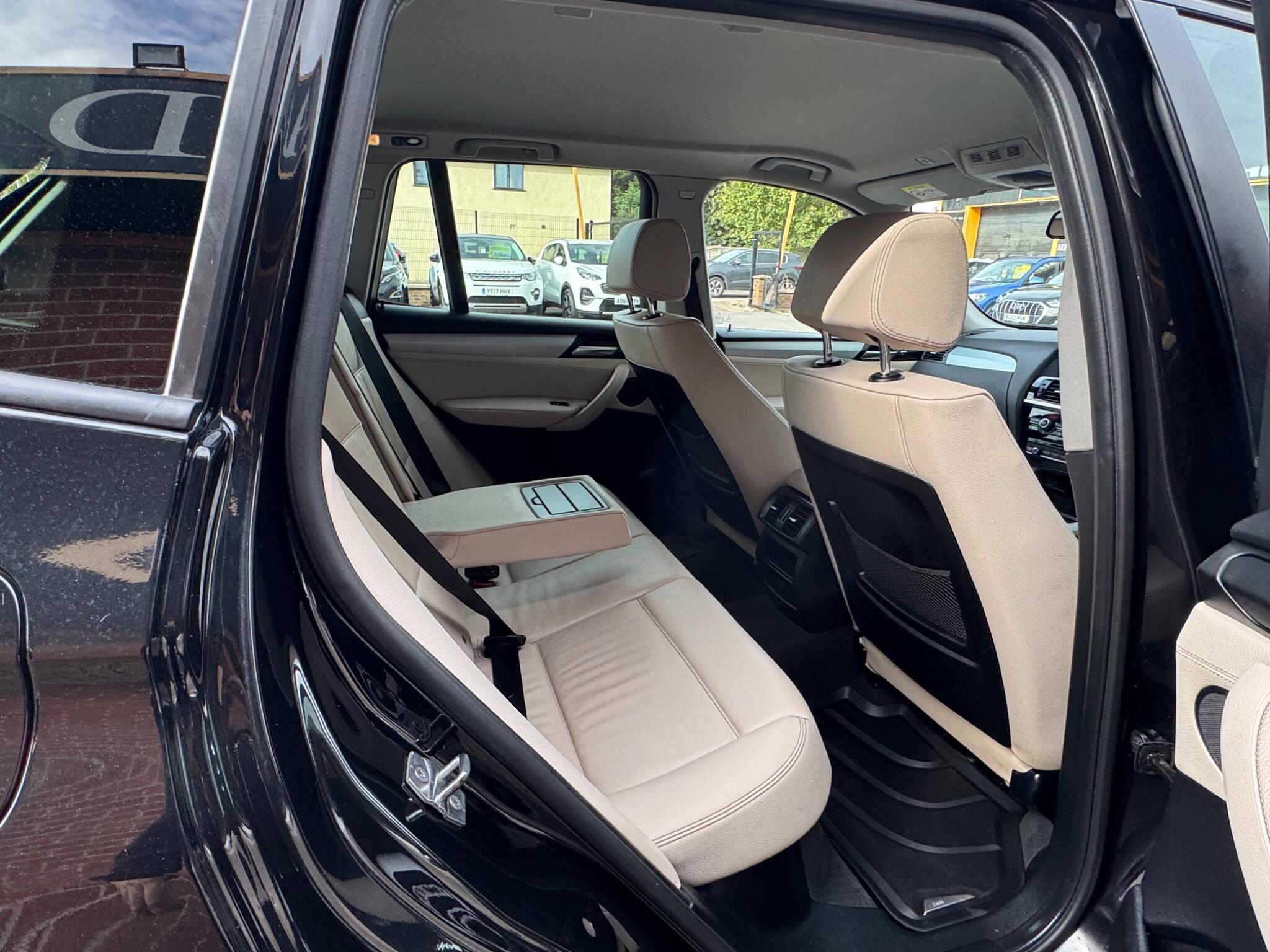 BMW X3 view 10