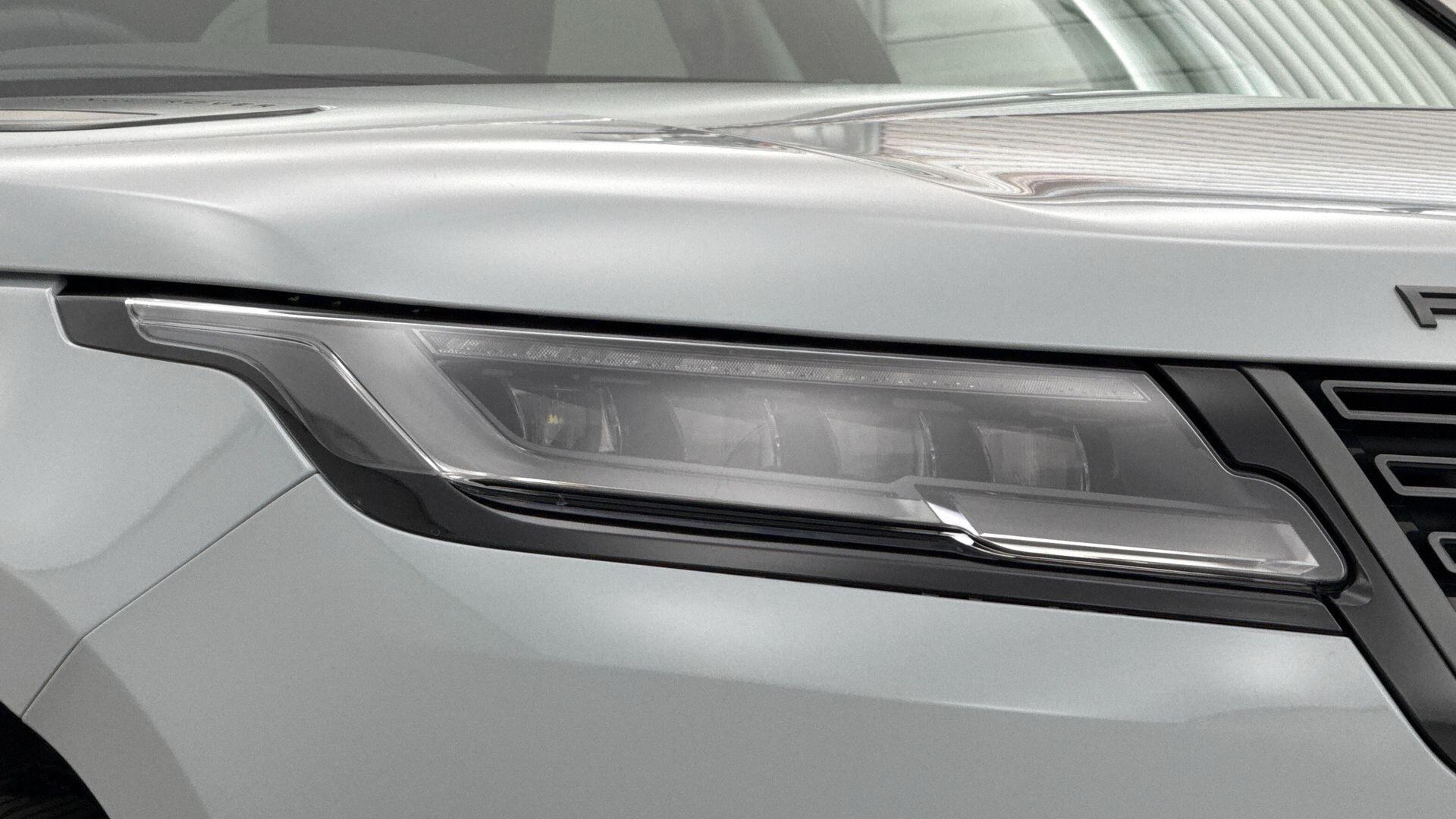 Land Rover Range Rover Velar view 17