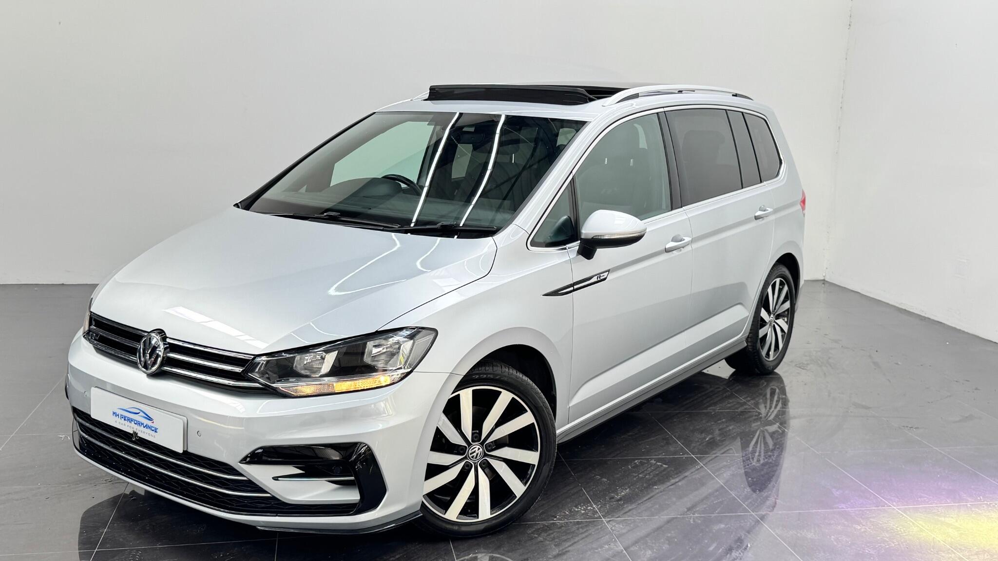 Volkswagen Touran view 11