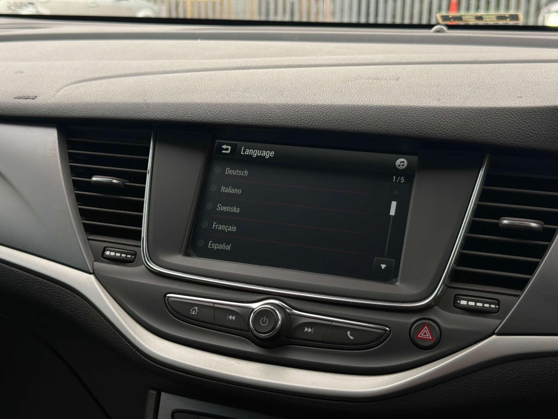 Vauxhall Astra view 74