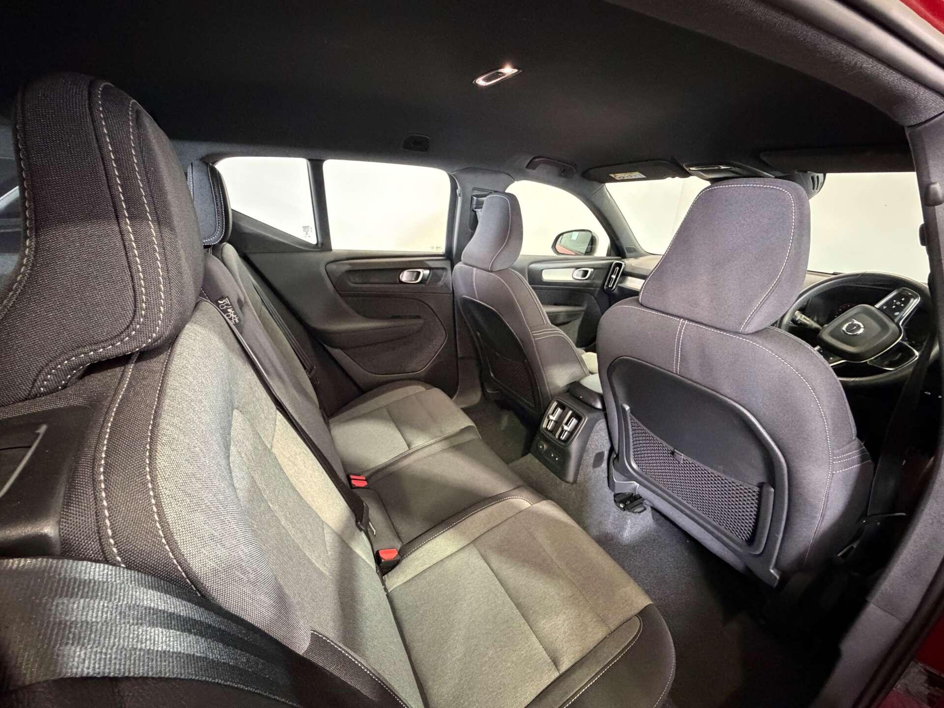 Volvo XC40 view 51
